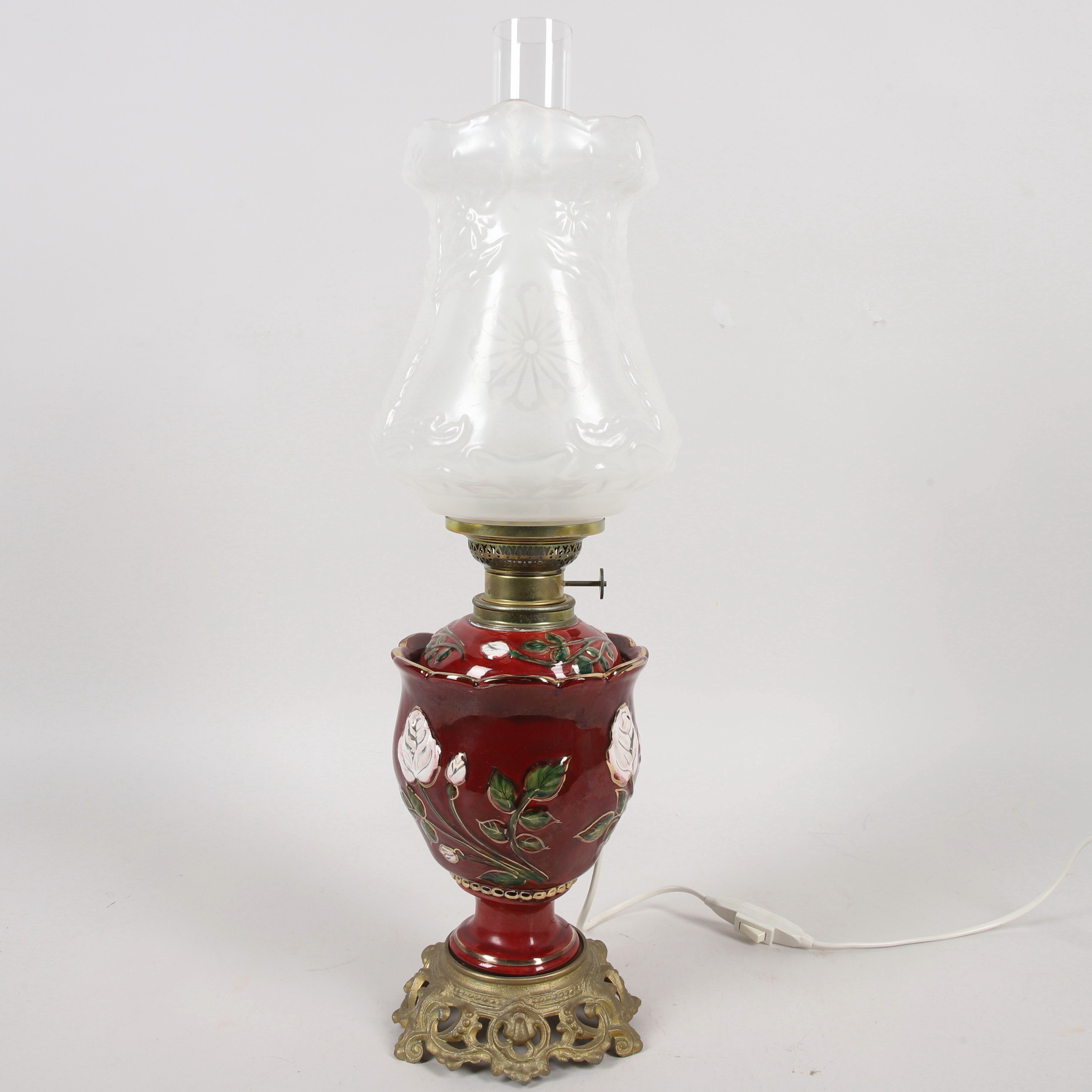 ELEKTRIFIERAD BORDSFOTOGENLAMPA, majolika, 1900-tal.