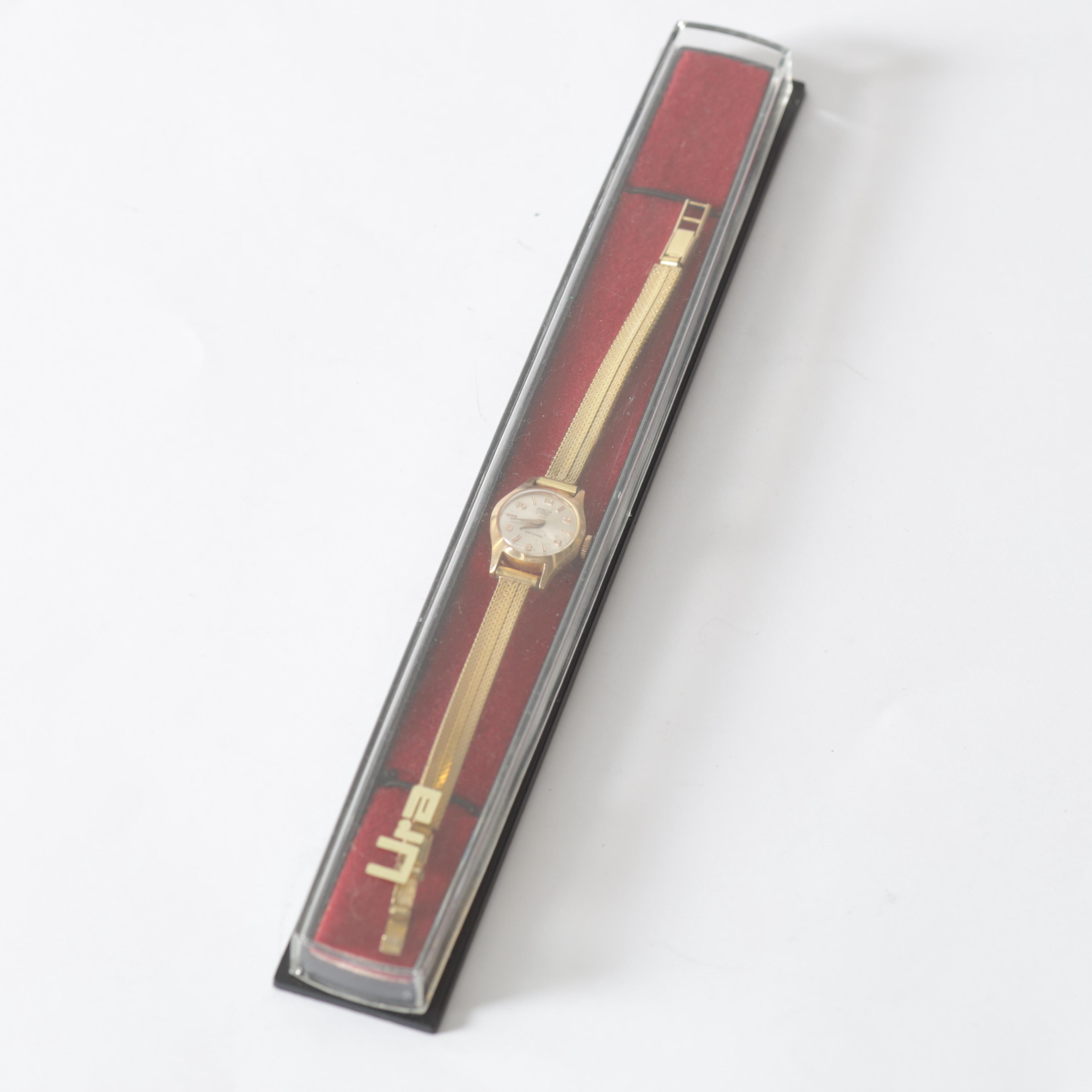 ARMBANDSUR, 18K guld i boett, Arda, manuell, 1900-tal. Totalvikt ca 12,1 g.