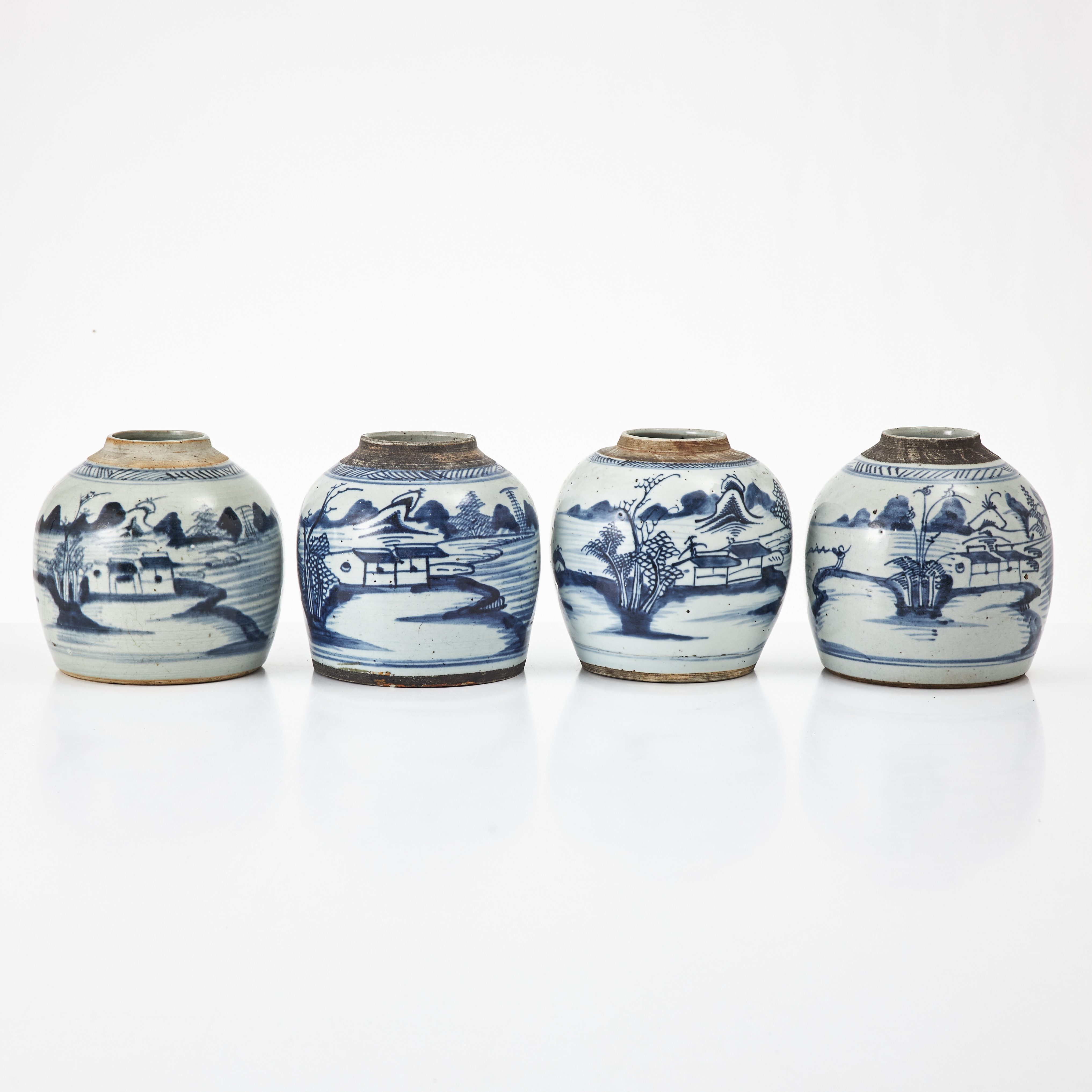 BOJANER, 4 stycken, Kina, Qianlong, porslin med dekor i underglasyrblått.