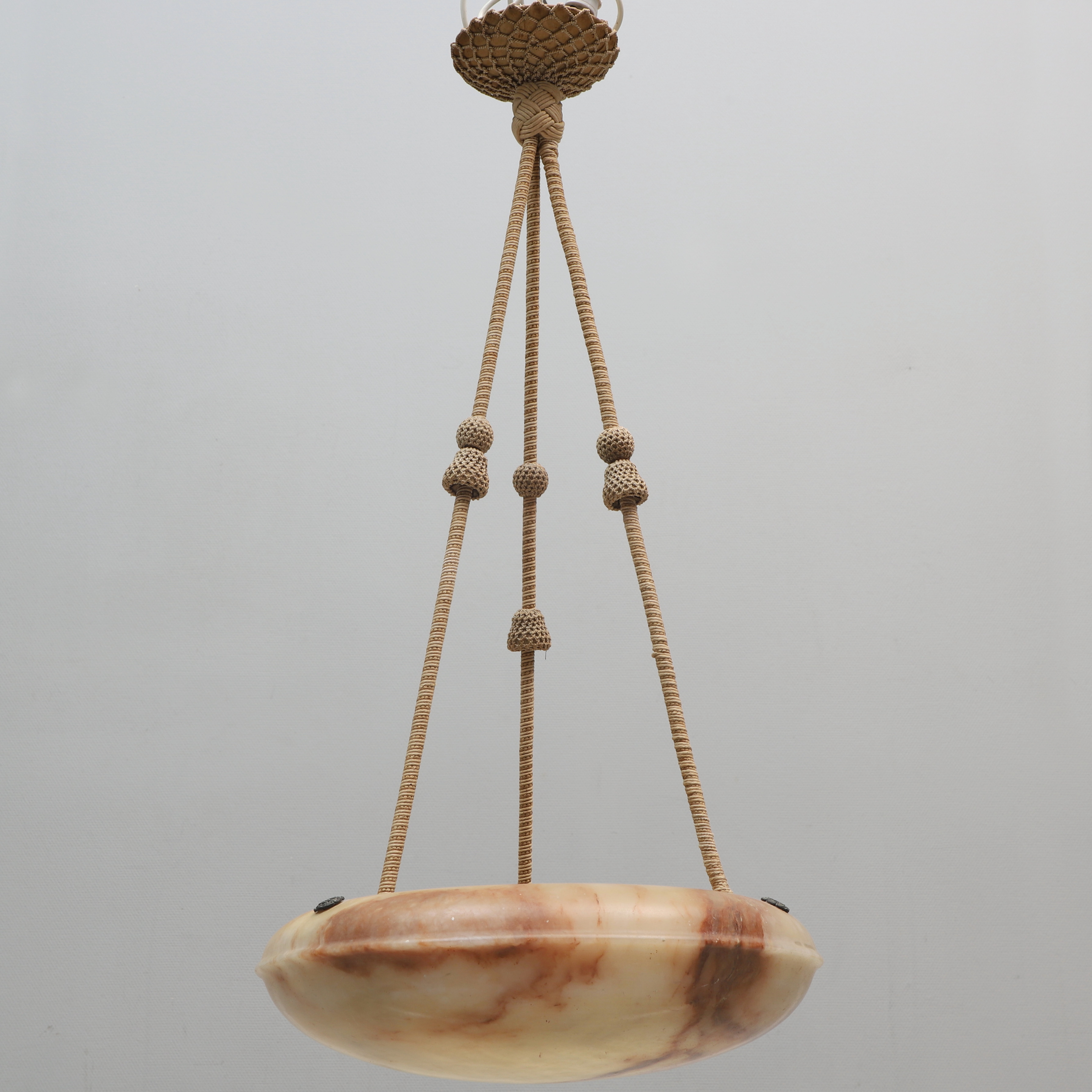 TAKLAMPA, alabaster, 1900-tal.