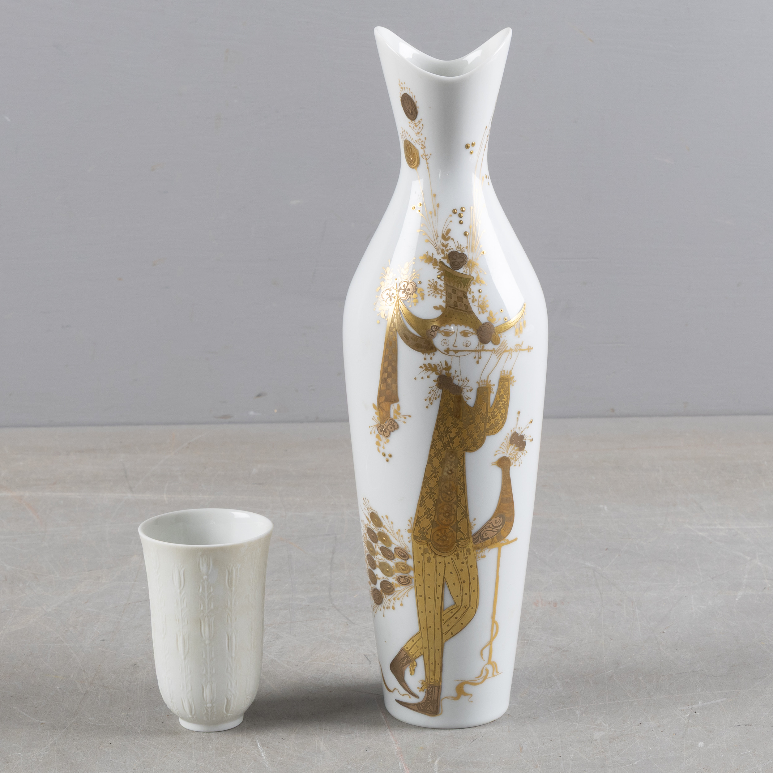 BJÖRN WIINBLAD. Vaser, 2 stycken, för Rosenthal, porslin.