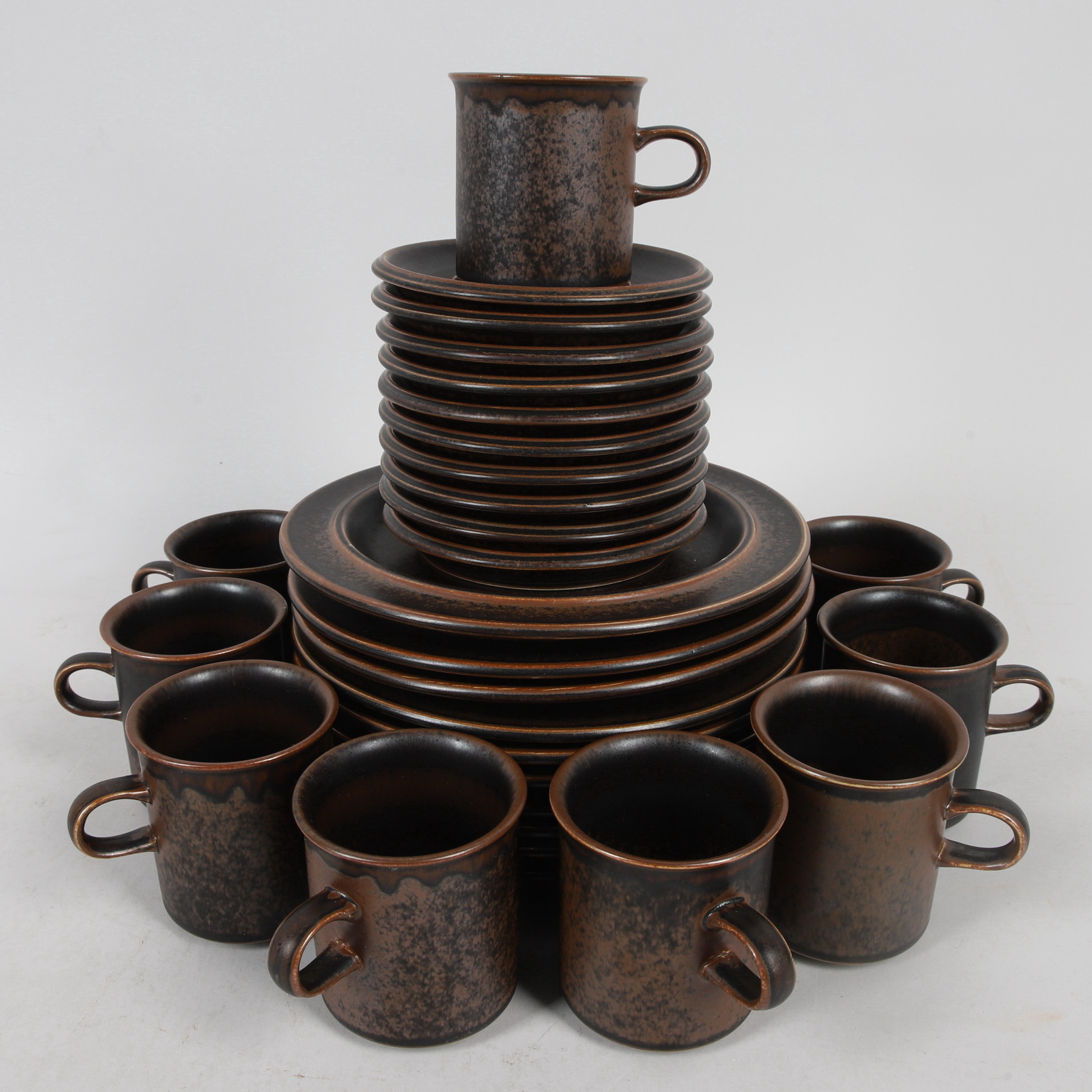 KAFFESERVIS, 29 delar, "Ruska", Ulla Procopé, Arabia, Finland.