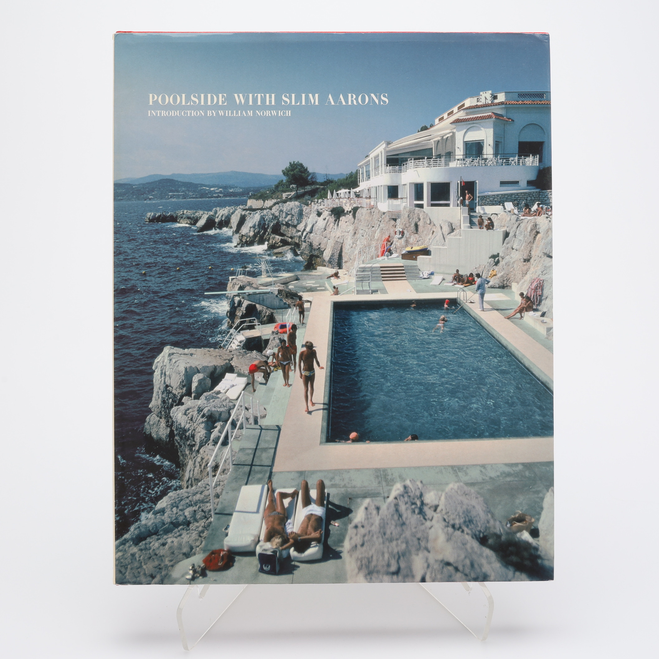 FOTO. DEN AMERIKANSKE FOTOGRAFEN SLIM AARONS "POOLSIDE WITH SLIM AARONS", 2007.