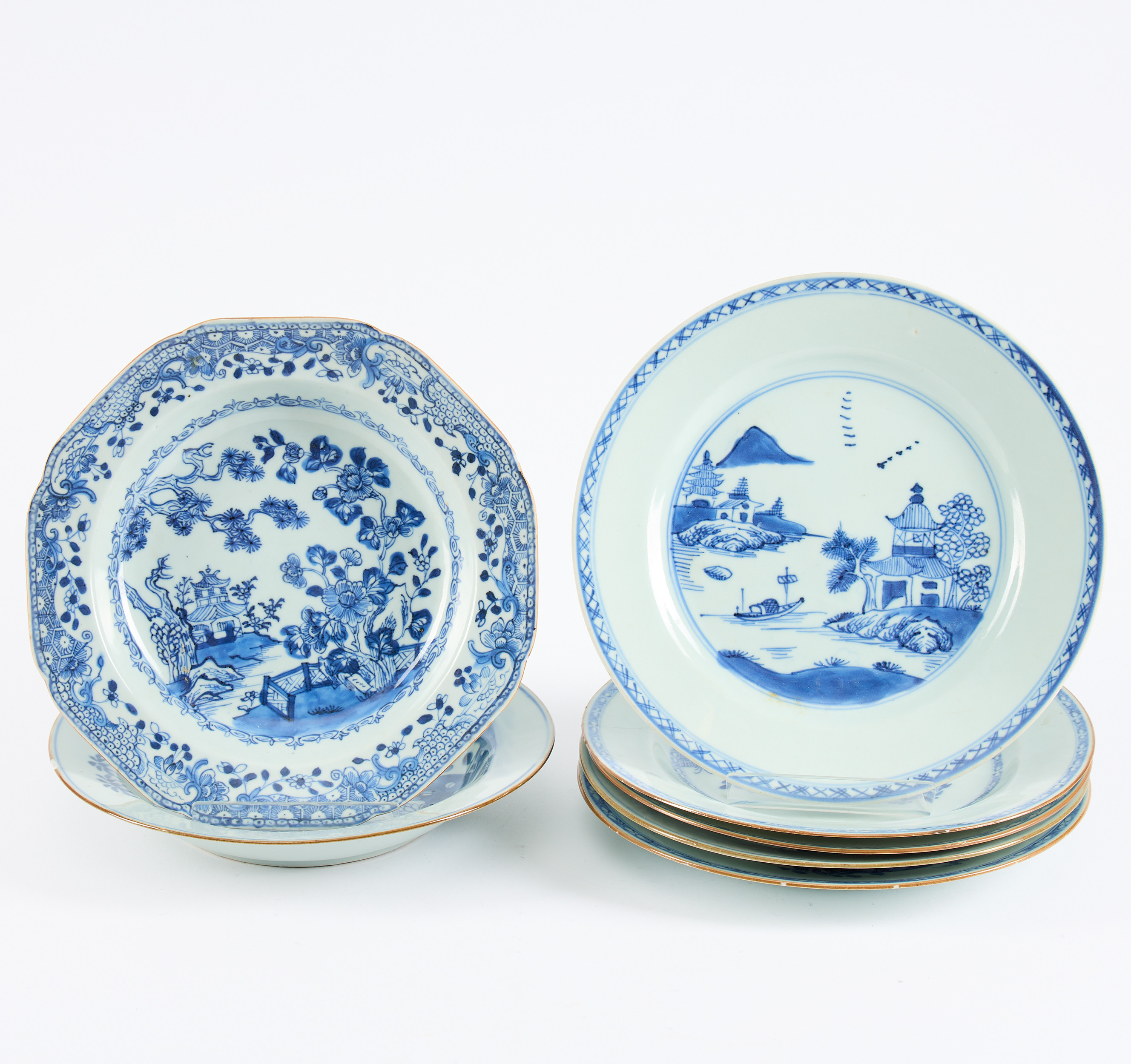 TALLRIKAR. Kina, Qianlong, porslin, 7 st, 1700-/samt 1800-tal.