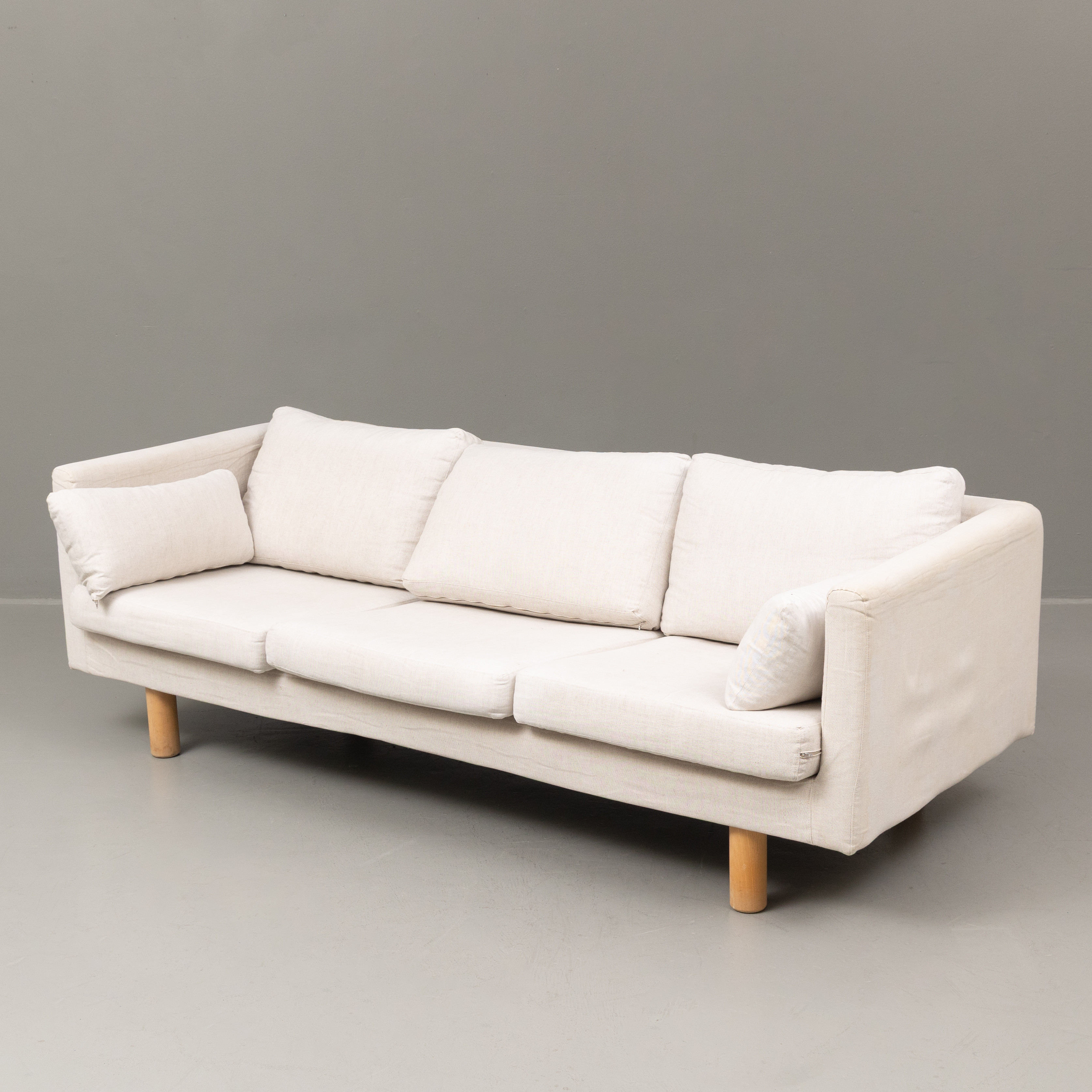 SOFFA, textilklädsel, möjligen Sören Lund, Danmark.