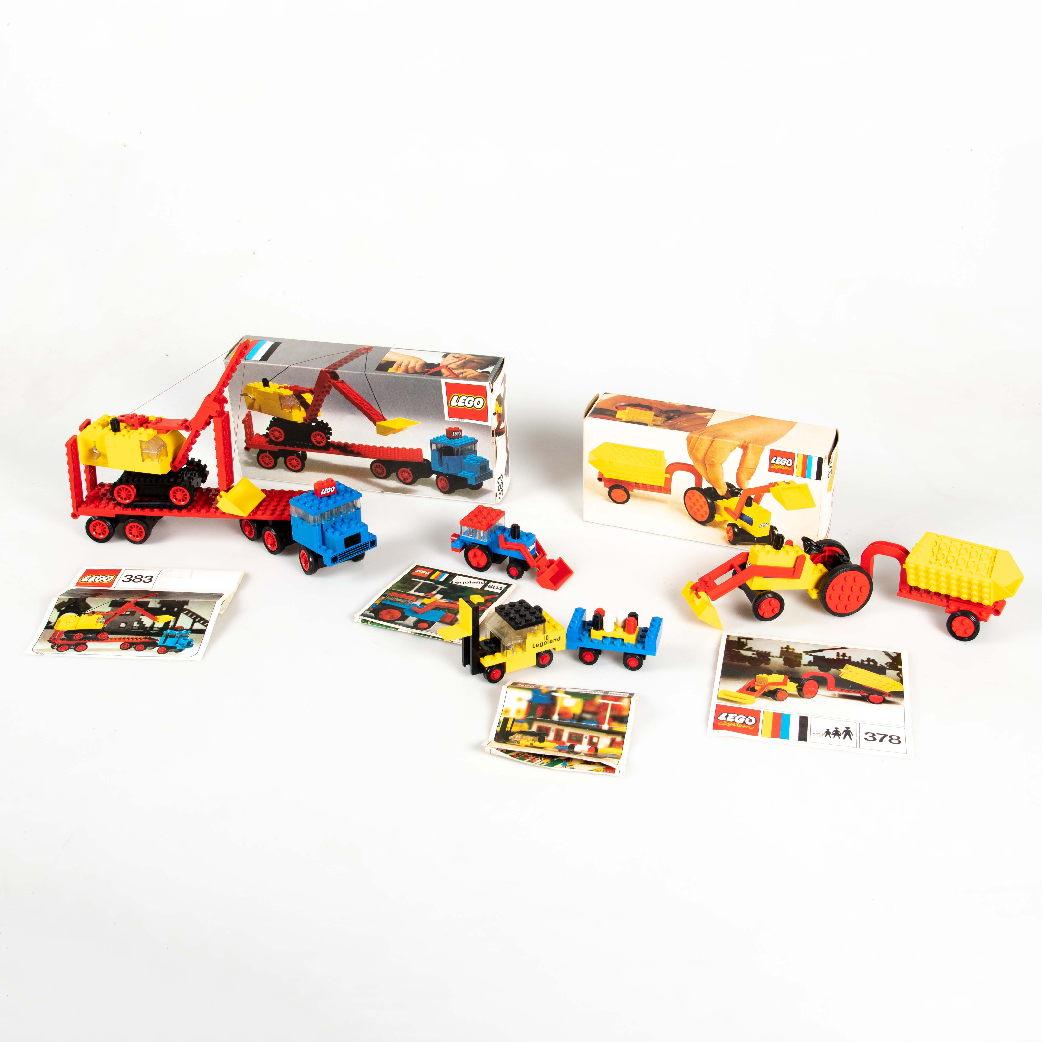 LEGO 378,383,652 samt 604. 1970-tal delvis med kartonger.