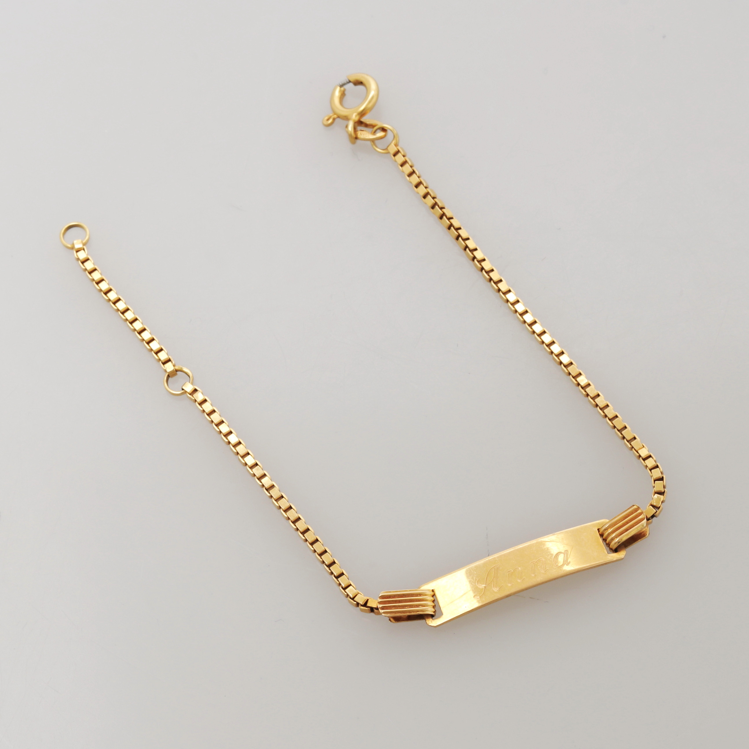 ARMBAND, guld 18K, "Anna", vikt 4,24 gram.