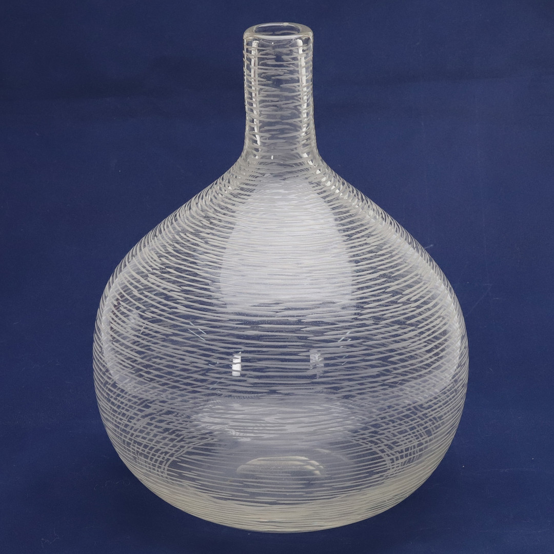 FLASKA. GLAS med slipad dekor. 1900-tal.