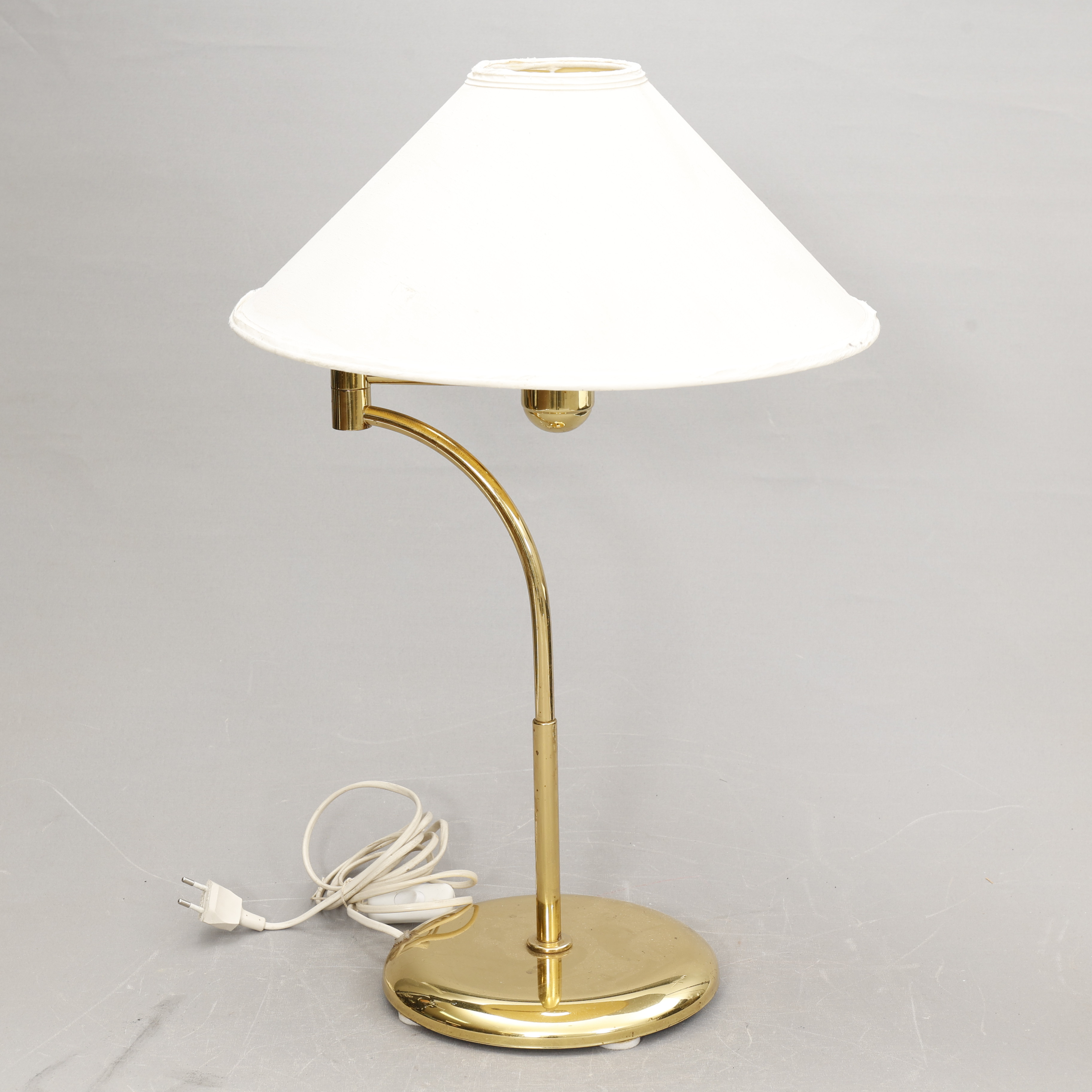 BORDSLAMPA, mässing, " Aneta ".