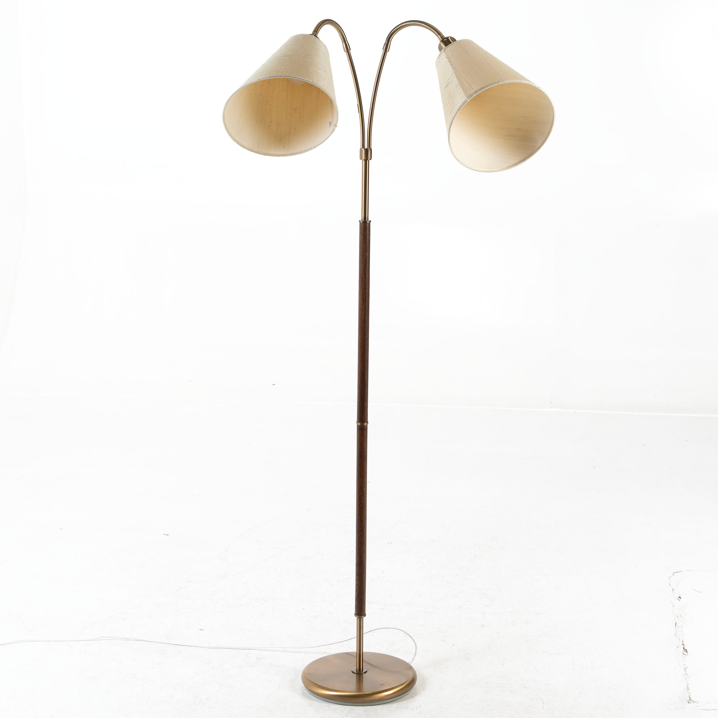 GOLVLAMPA, 2-armad, Armaturhantverk.