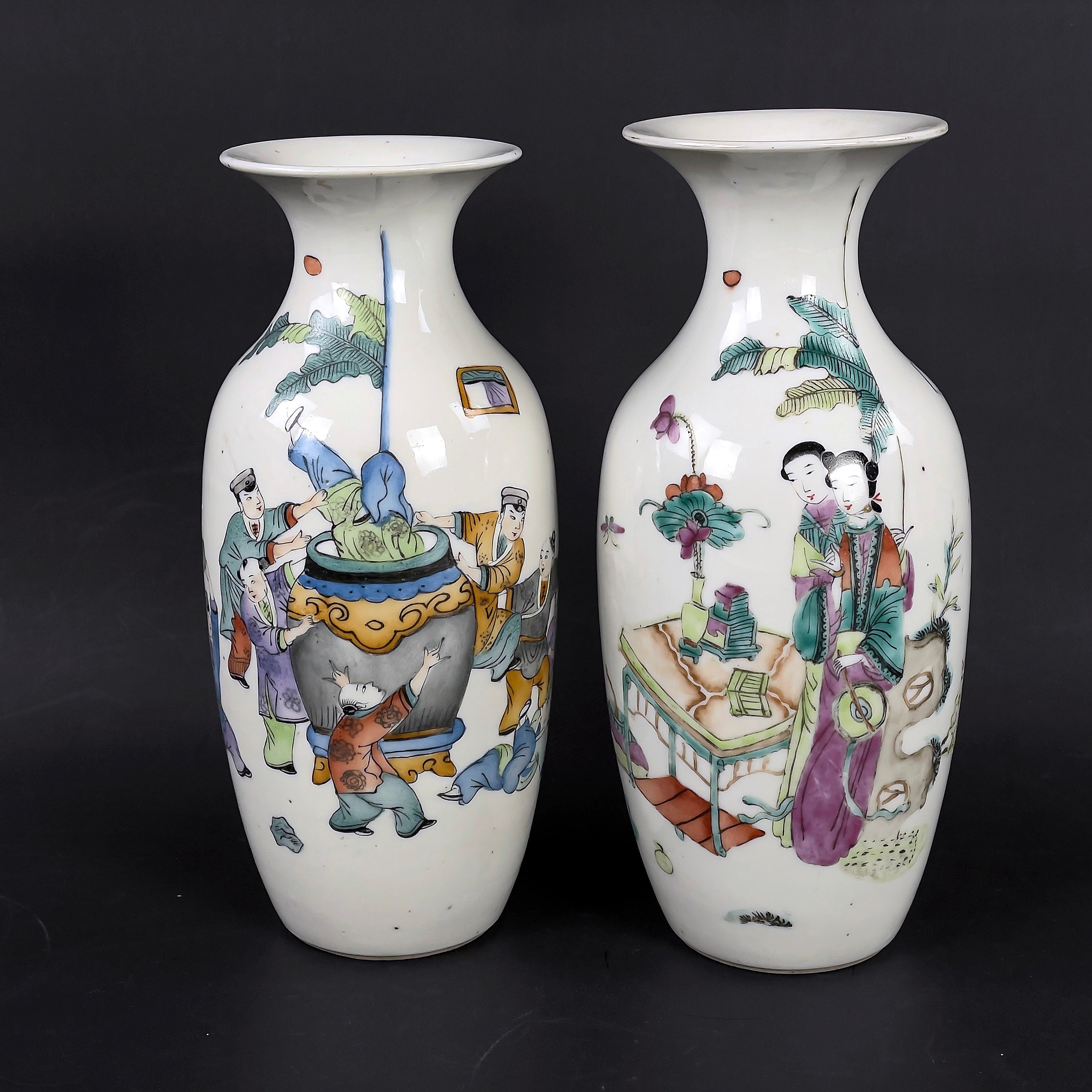 VASER, 2 st. Porslin, Kina, 1800/1900-tal.
