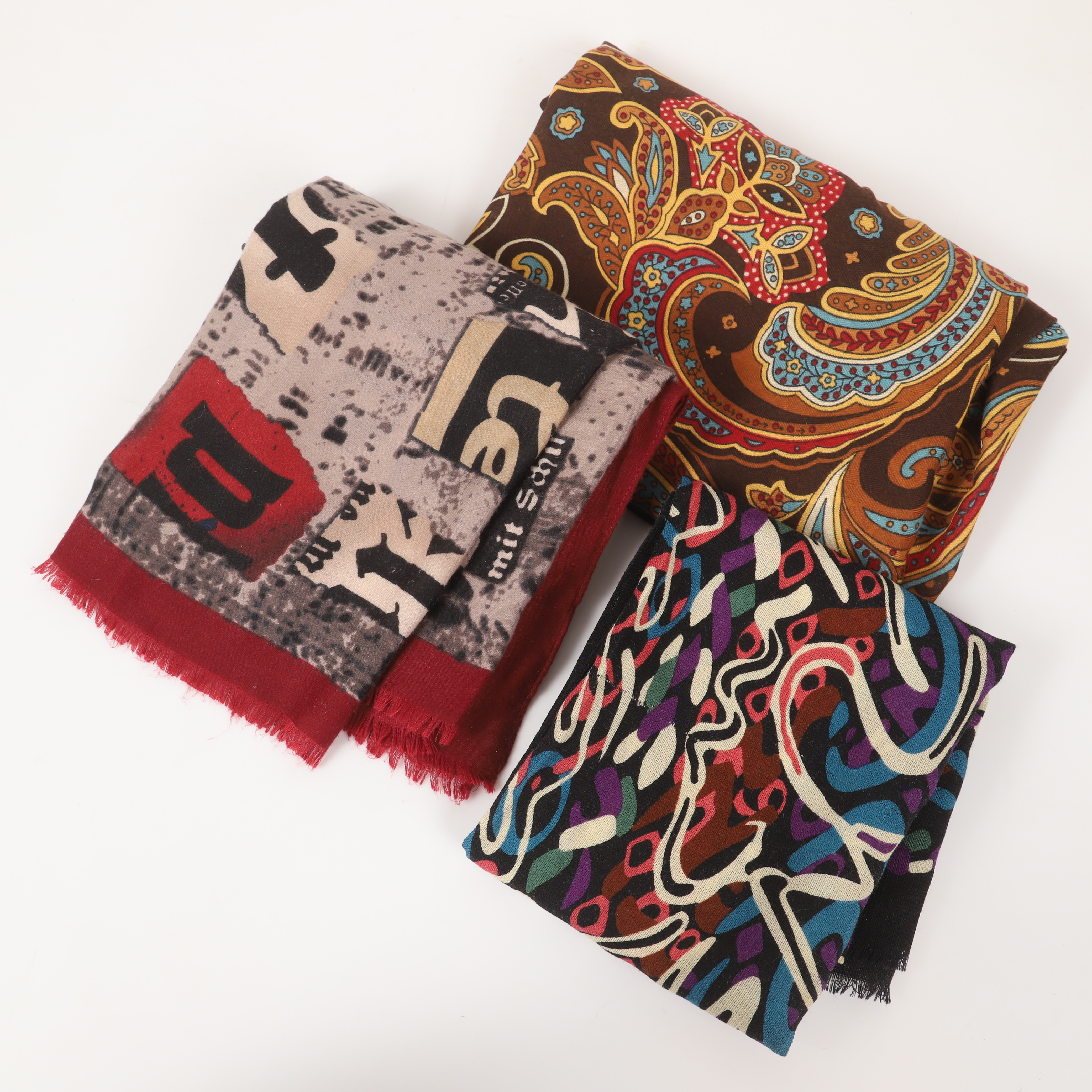 SJALAR, 3 stycken, ull m.m., bl. a. Missoni.