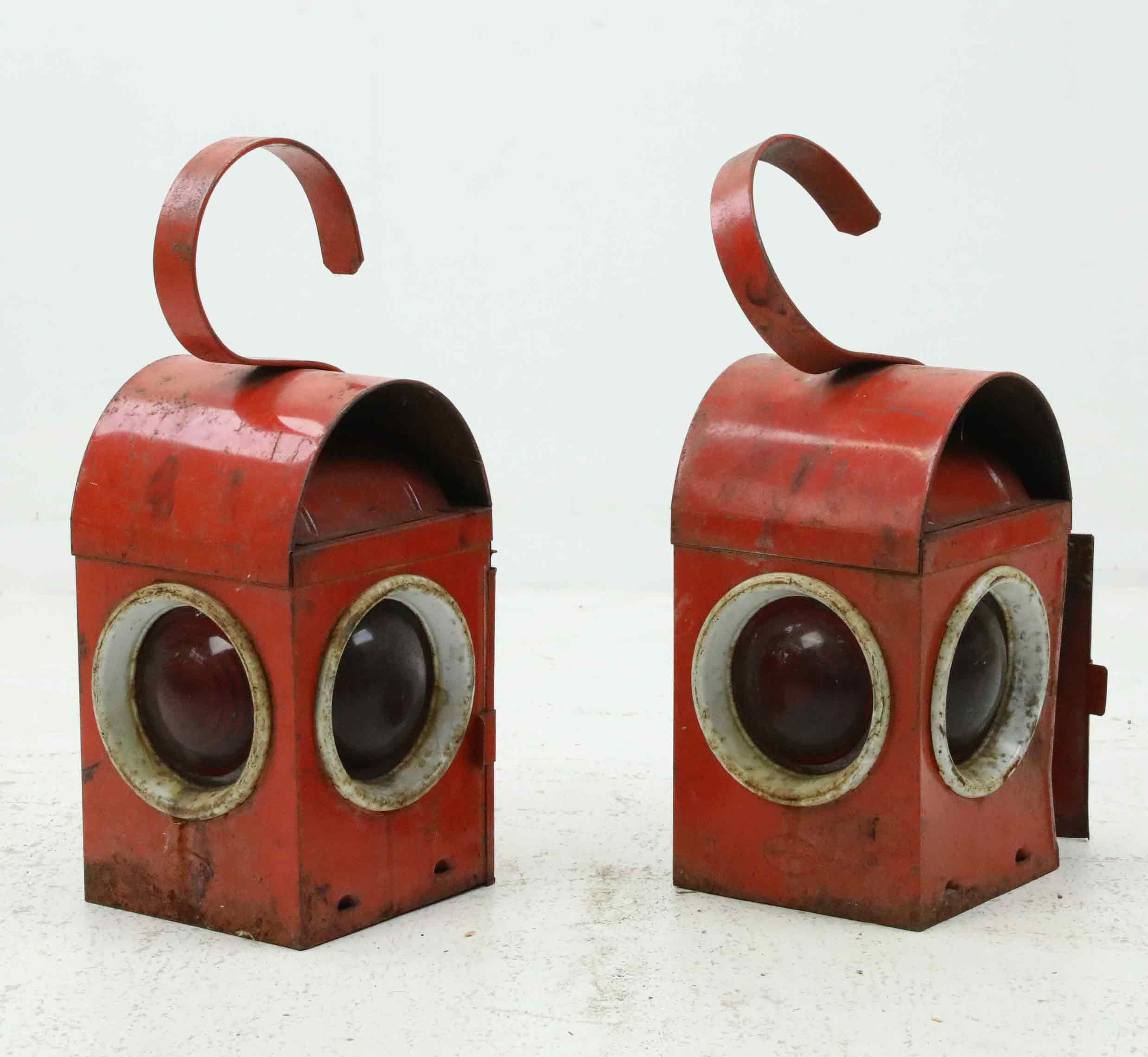 SIGNALLYKTOR, ett par, metall och glas, 1900-talets mitt.