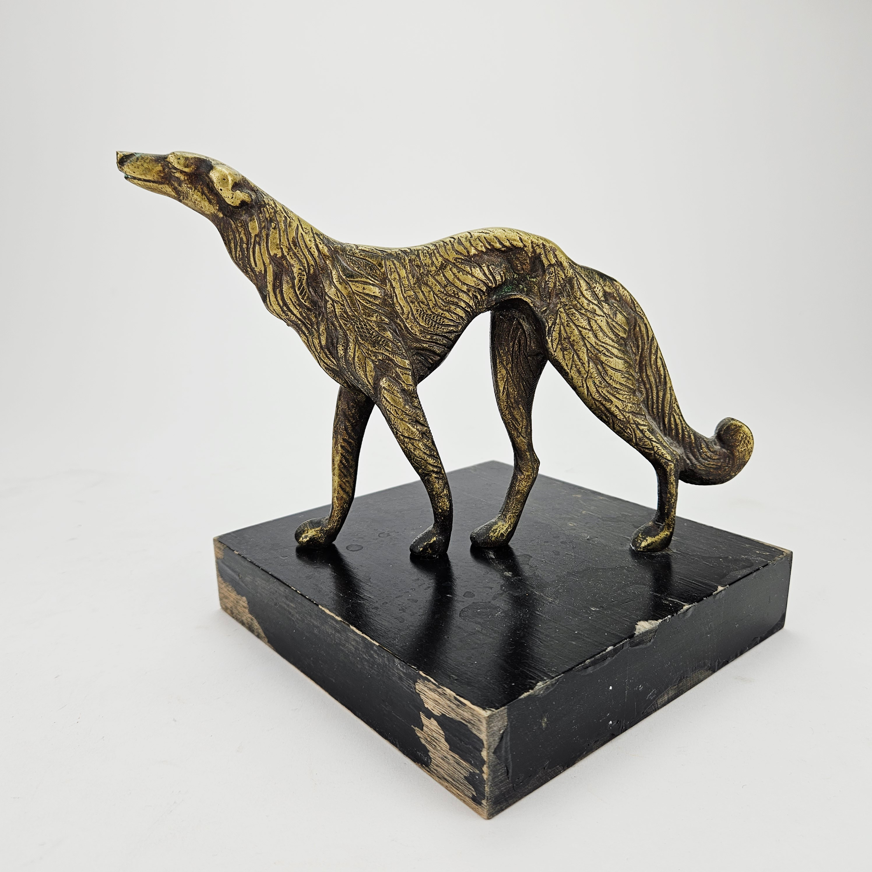 SKULPTUR, Borzoi, bronspatinerad metall, 1900-tal.