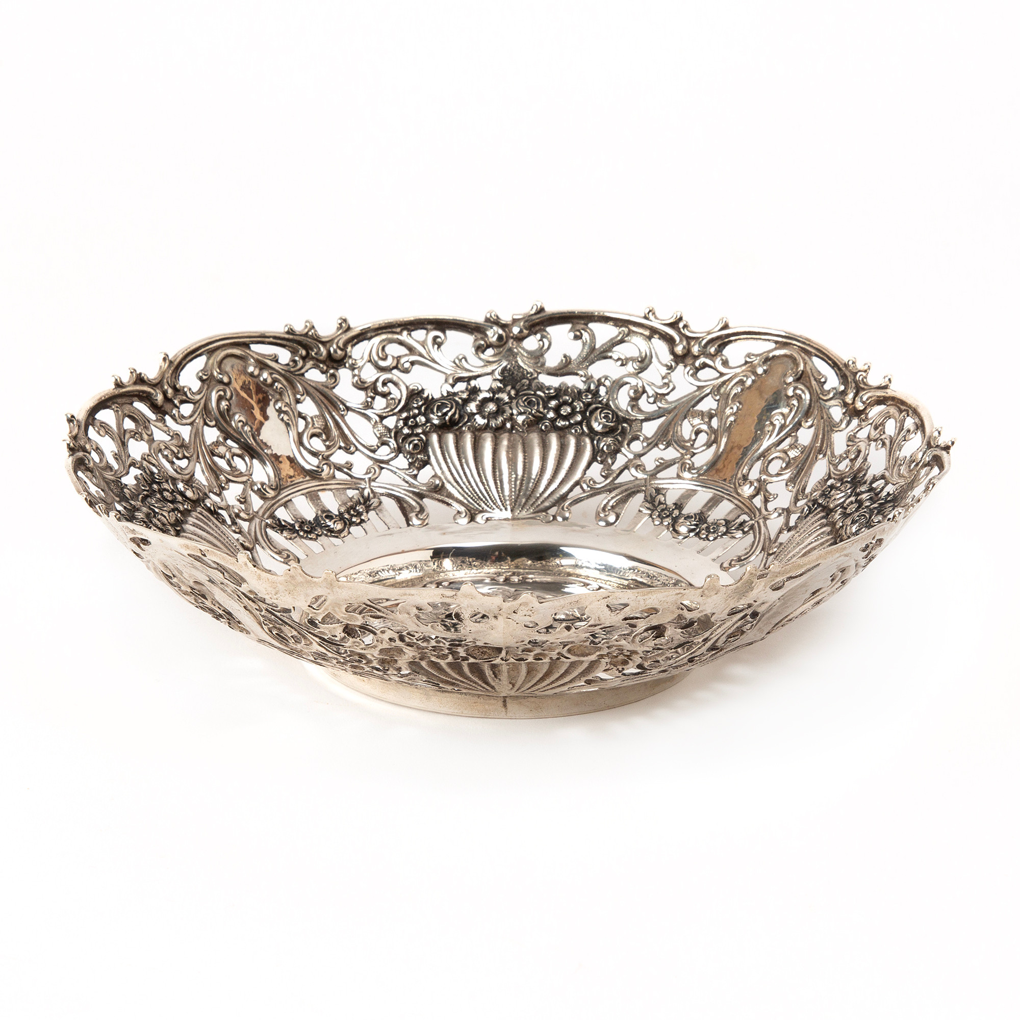 GALLERSKÅL, silver, 1900-tal, importstämplad.