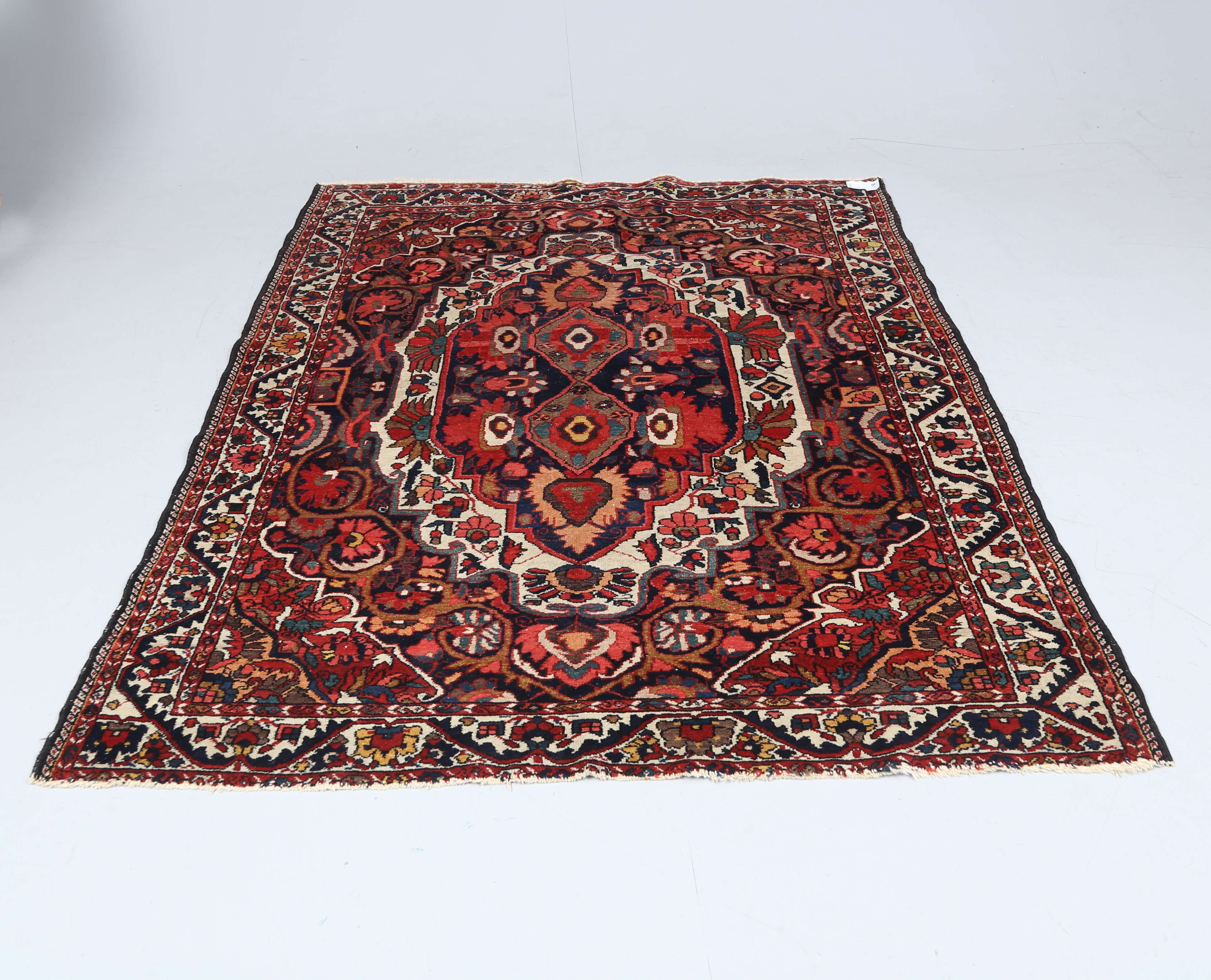 MATTA, orientalisk, polykrom design.