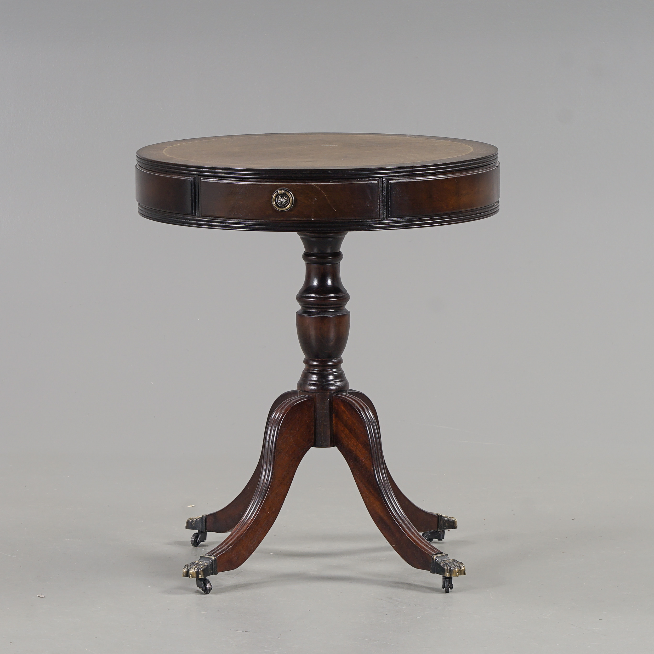 PELARBORD Engelsk stil, Mahogny, 1900-talets andra hälft.