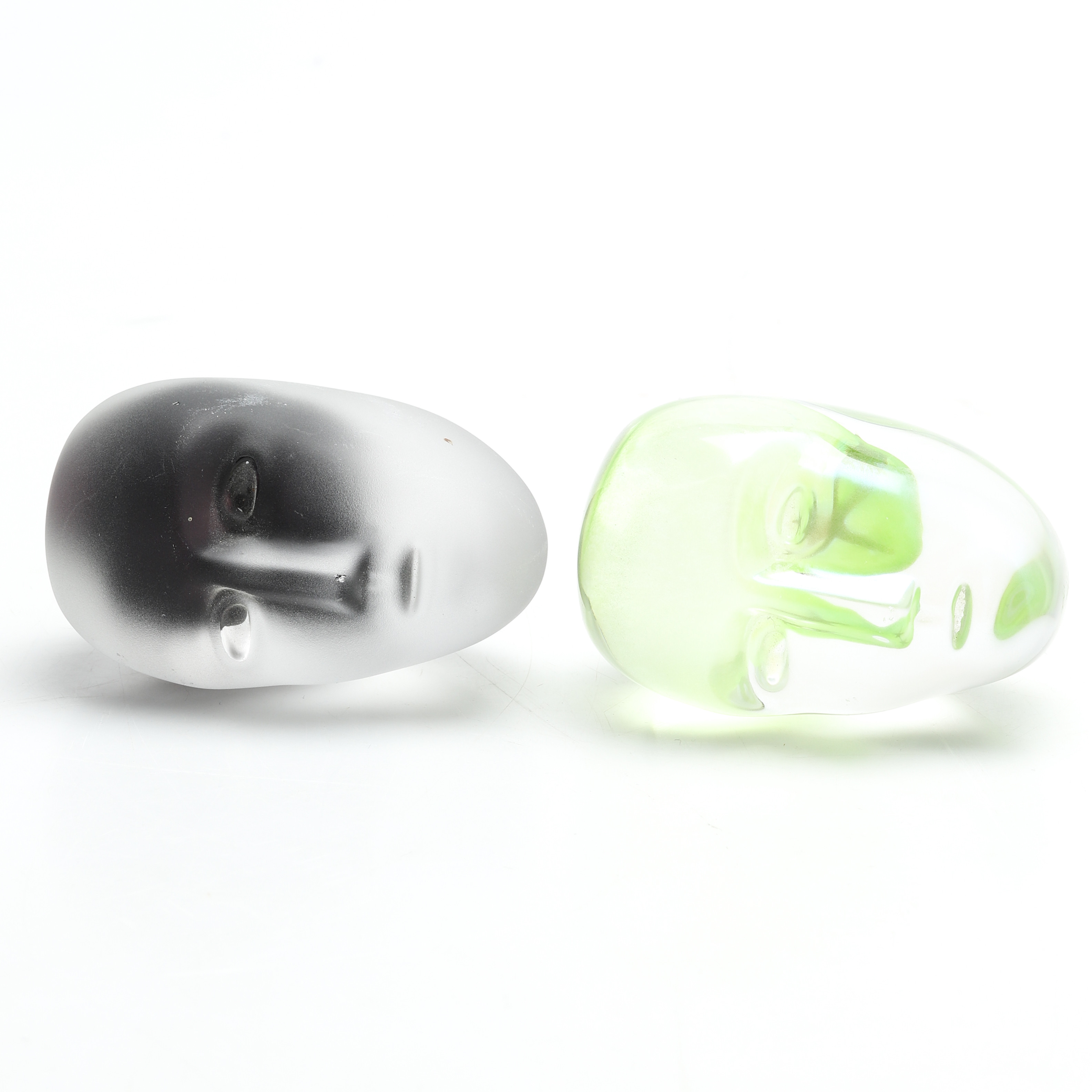 BERTIL VALLIEN. SKULPTURER, 2 st, "Brains", glas, signerade, Kosta Boda.