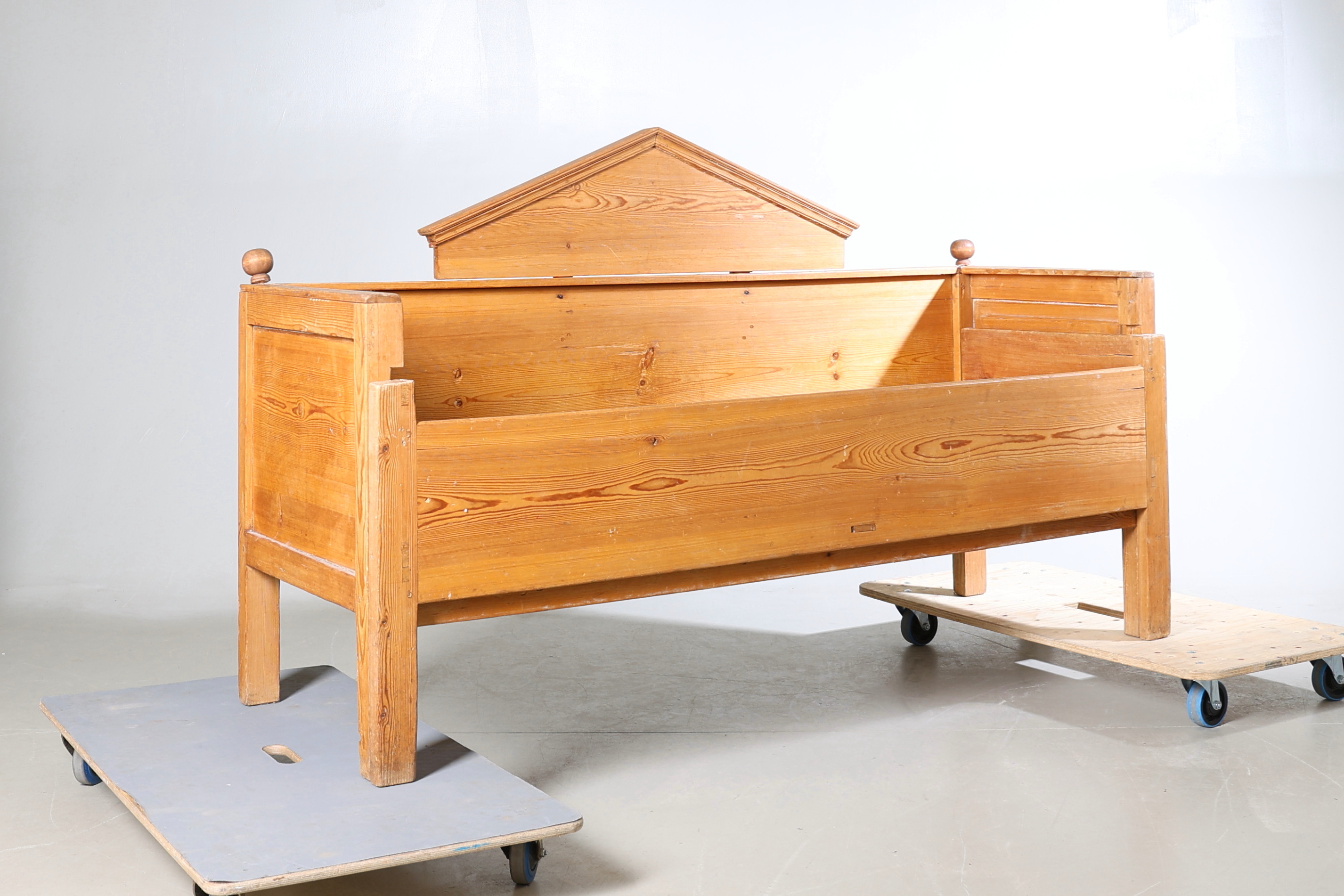 ALLMOGESOFFA/SÄNG, furu, utdragbar, 1800-tal.