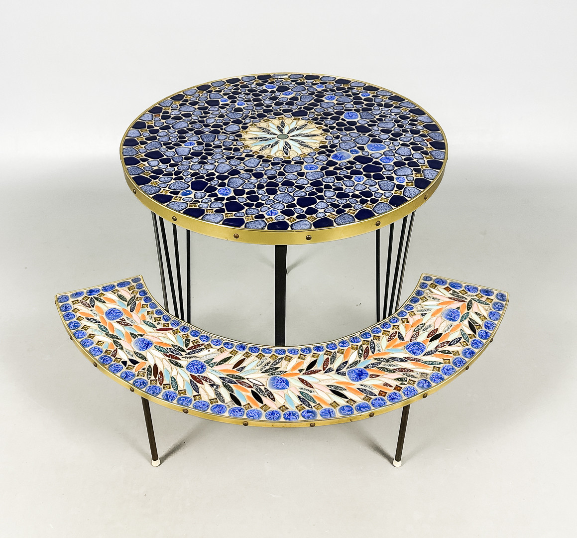 BORD, mosaik-stil, metall, sten, senare 1900-tal.