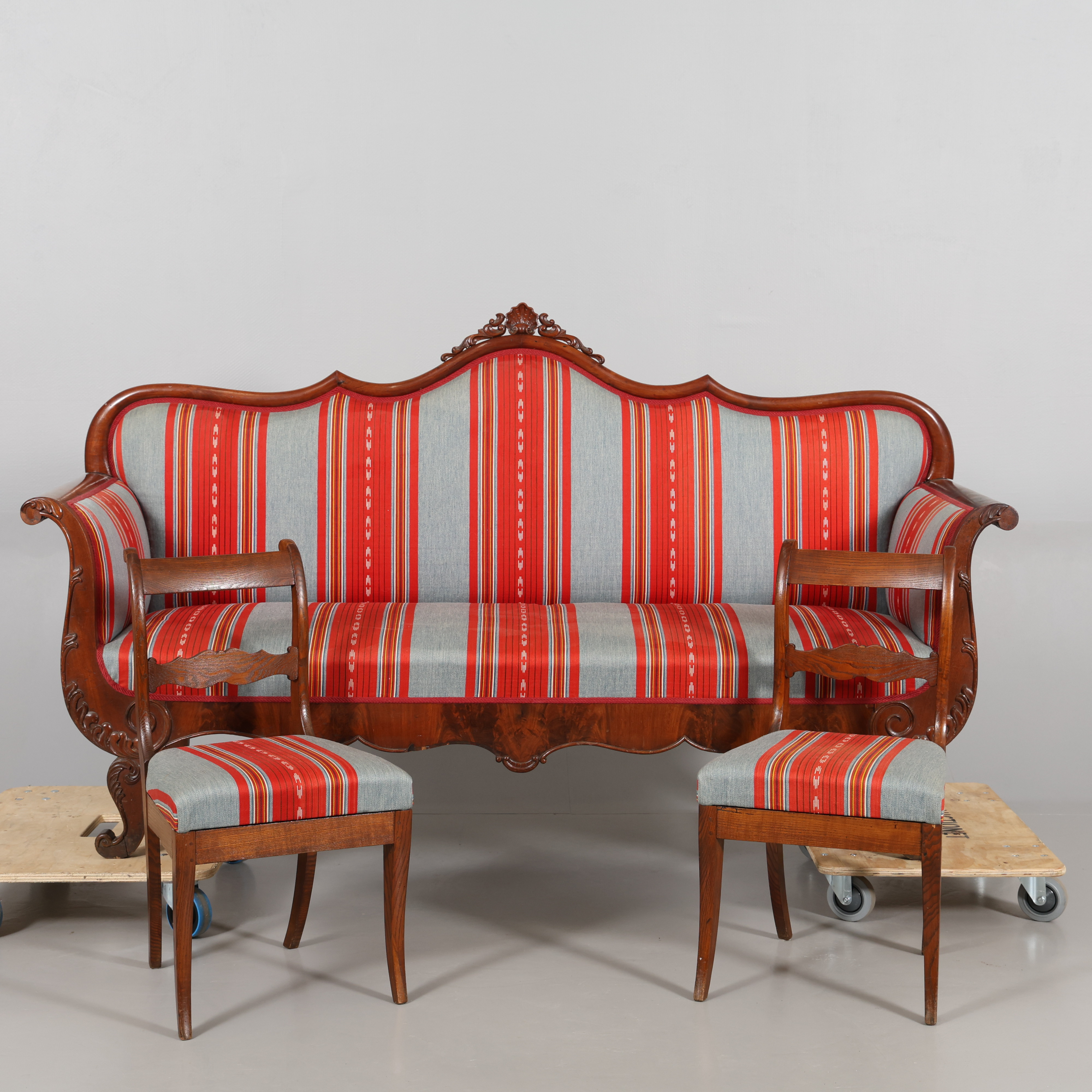 SOFFA Karl-Johan stil med 2 stolar.