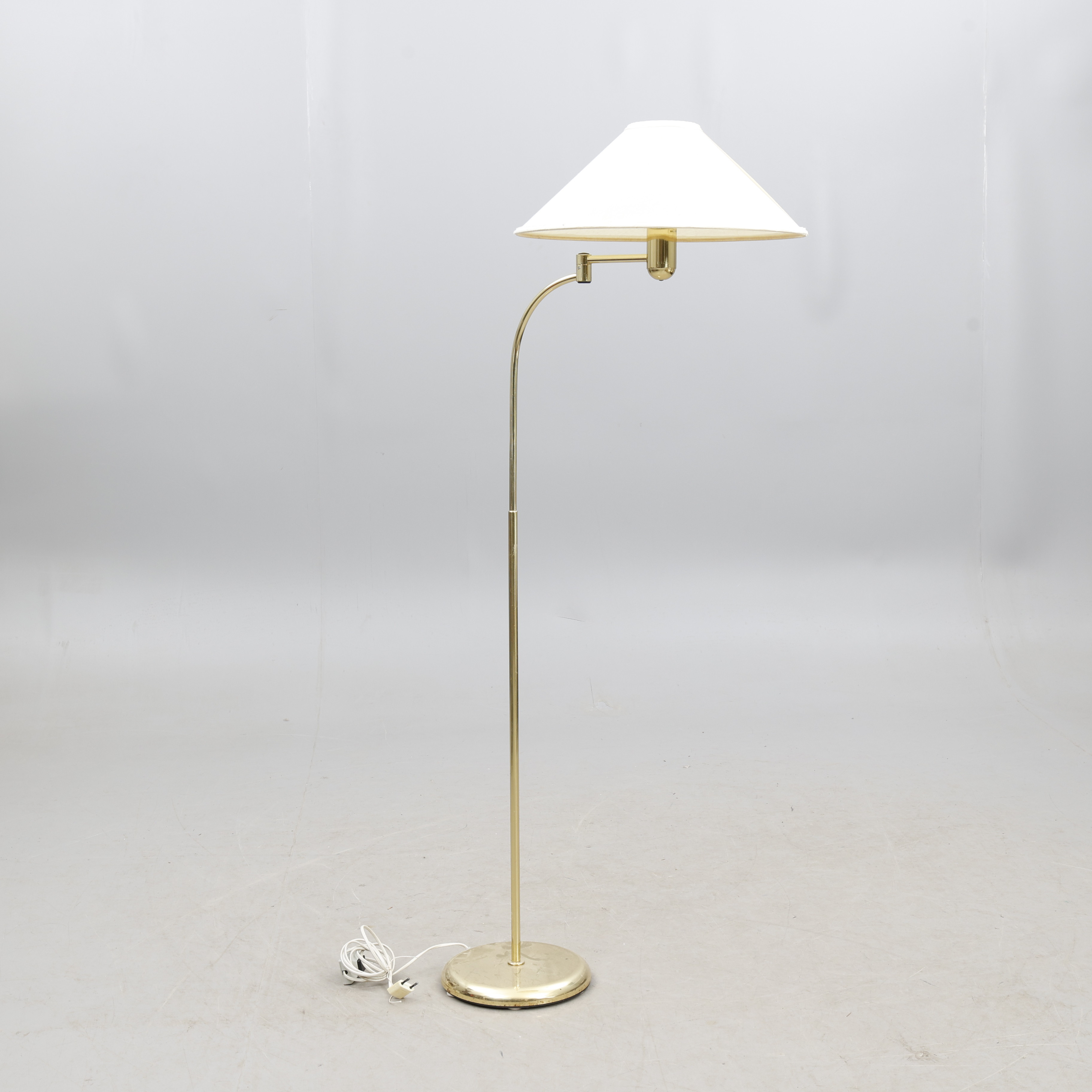 GOLVLAMPA, mässing, " Aneta ".