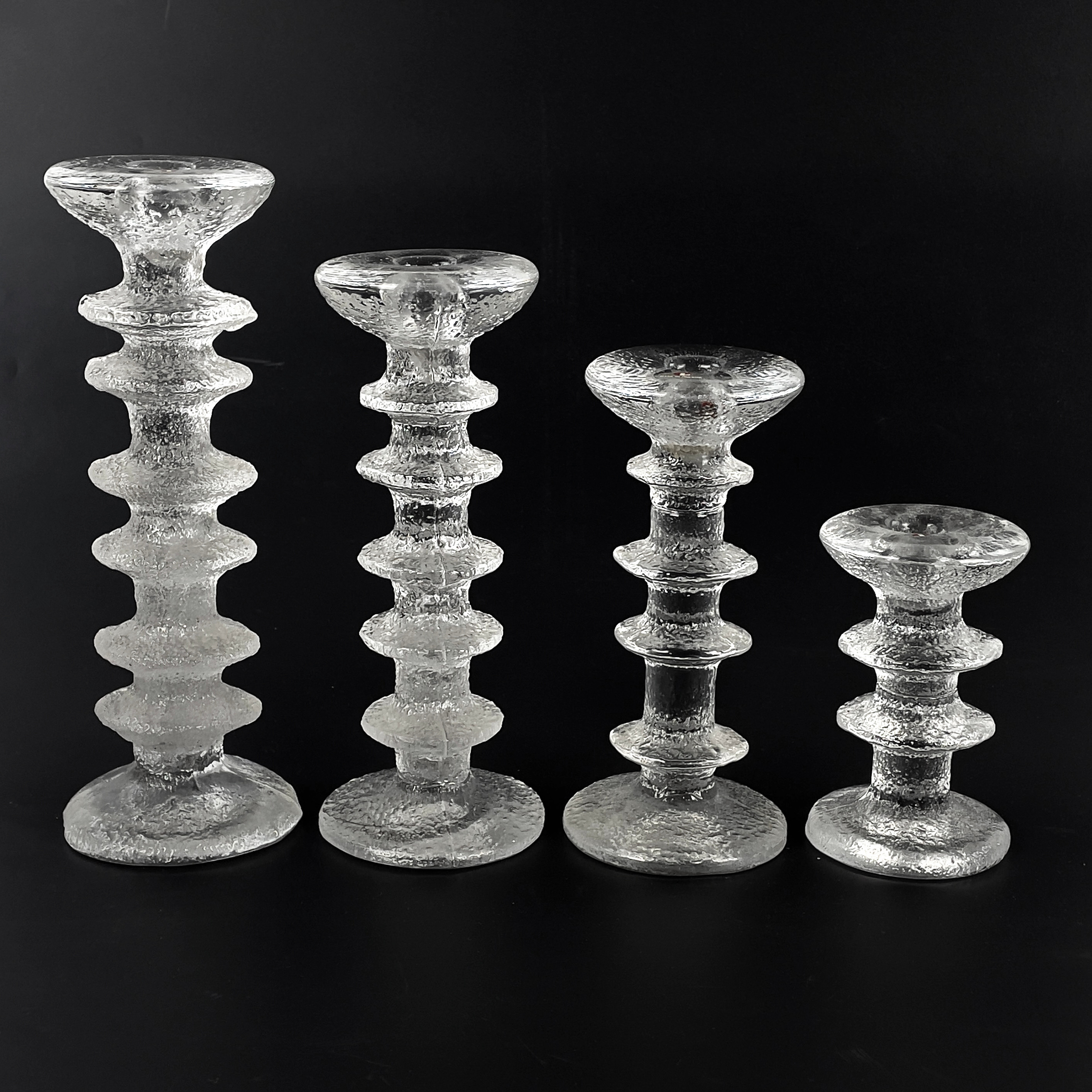 TIMO SARPANEVA. Ljusstakar, 4 st, glas, "Festivo", Iittala, Finland.