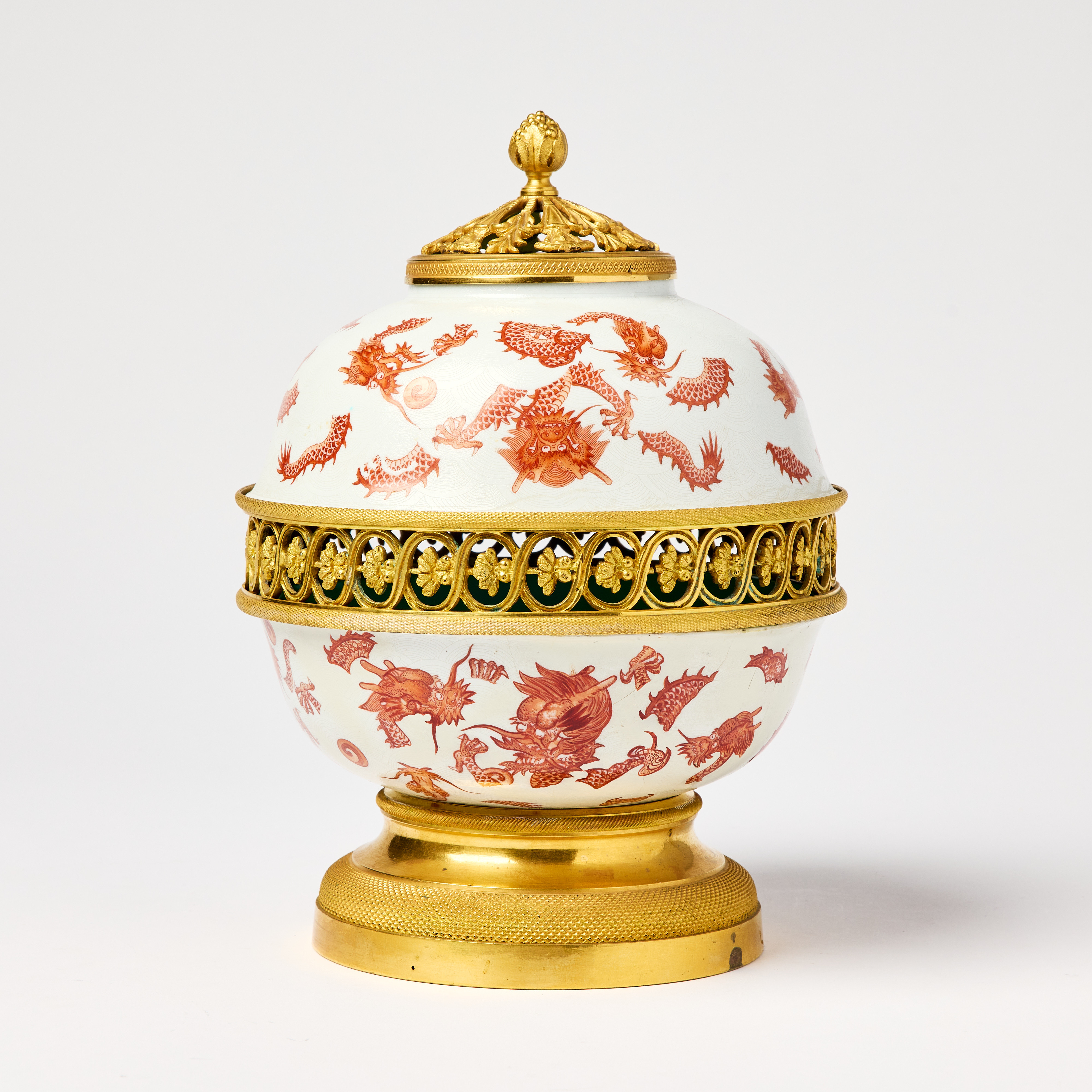 An Enameled Iron-Red-Decorated Sgraffito-Ground 'Dragon' Bowl and Cover.