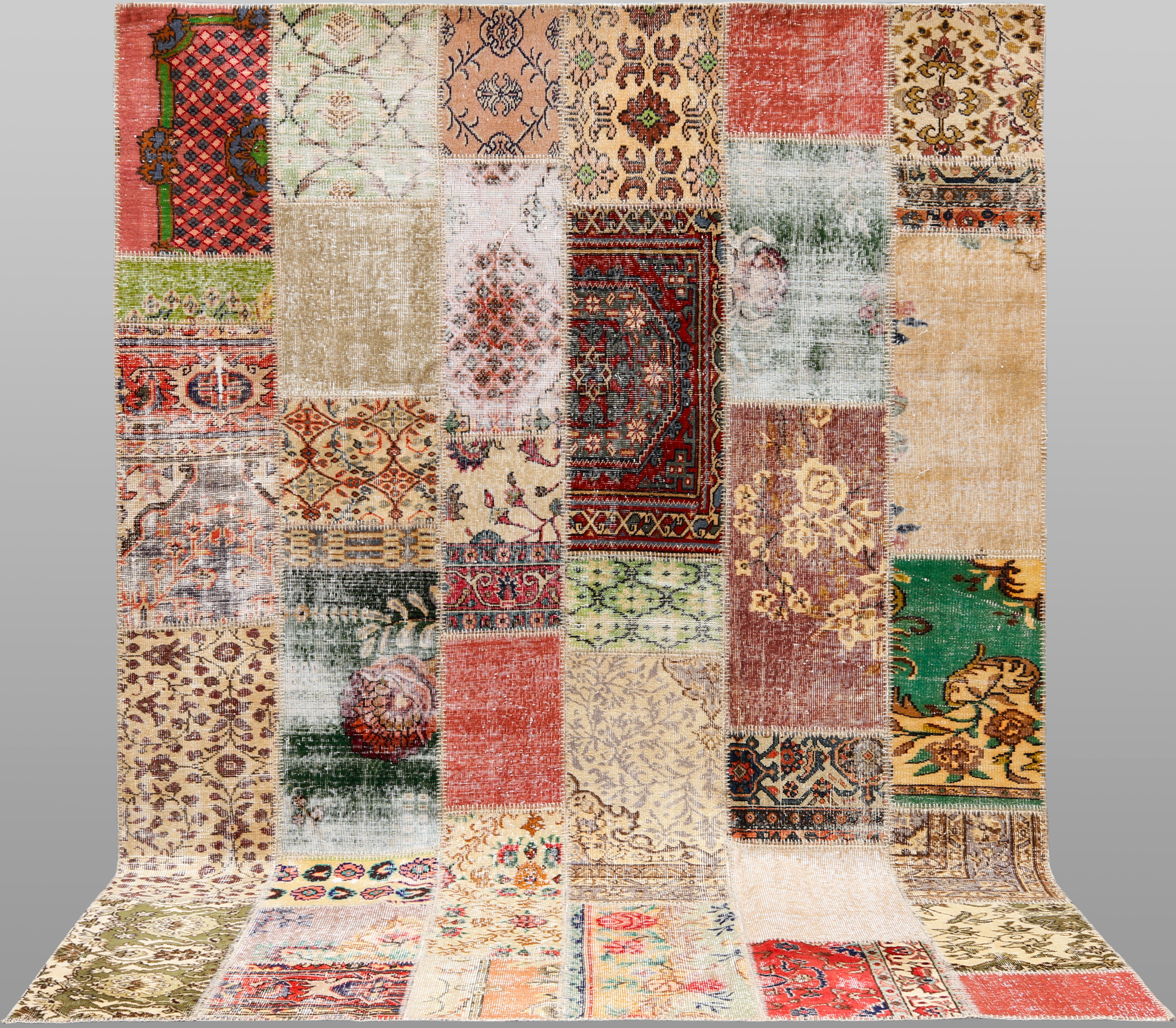 MATTA. Patchwork, anatoliska fragment, 310 x 231 cm.