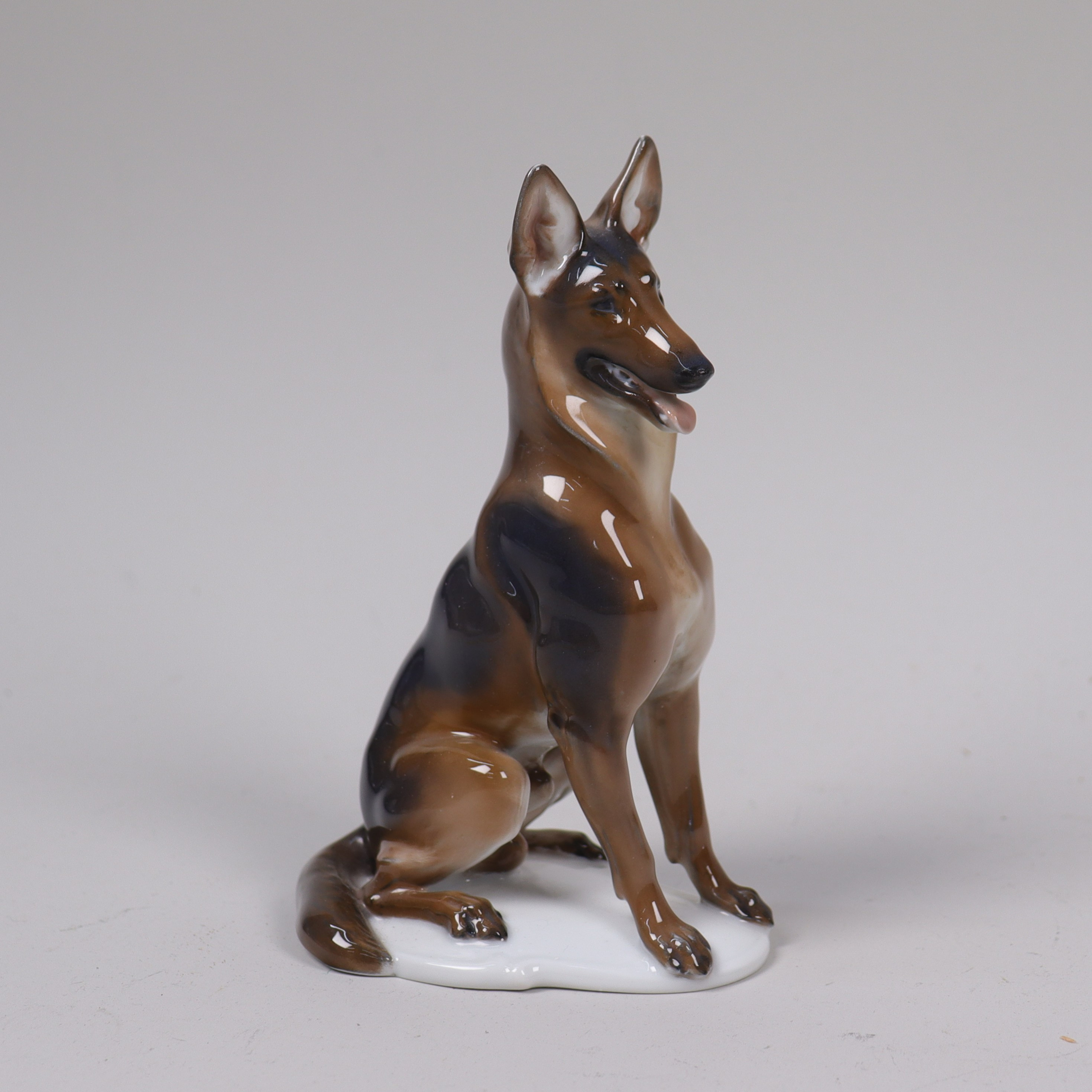 THEODOR KÄRNER (1884-1966). figurin, Rosenthal, schäferhund, porslin.