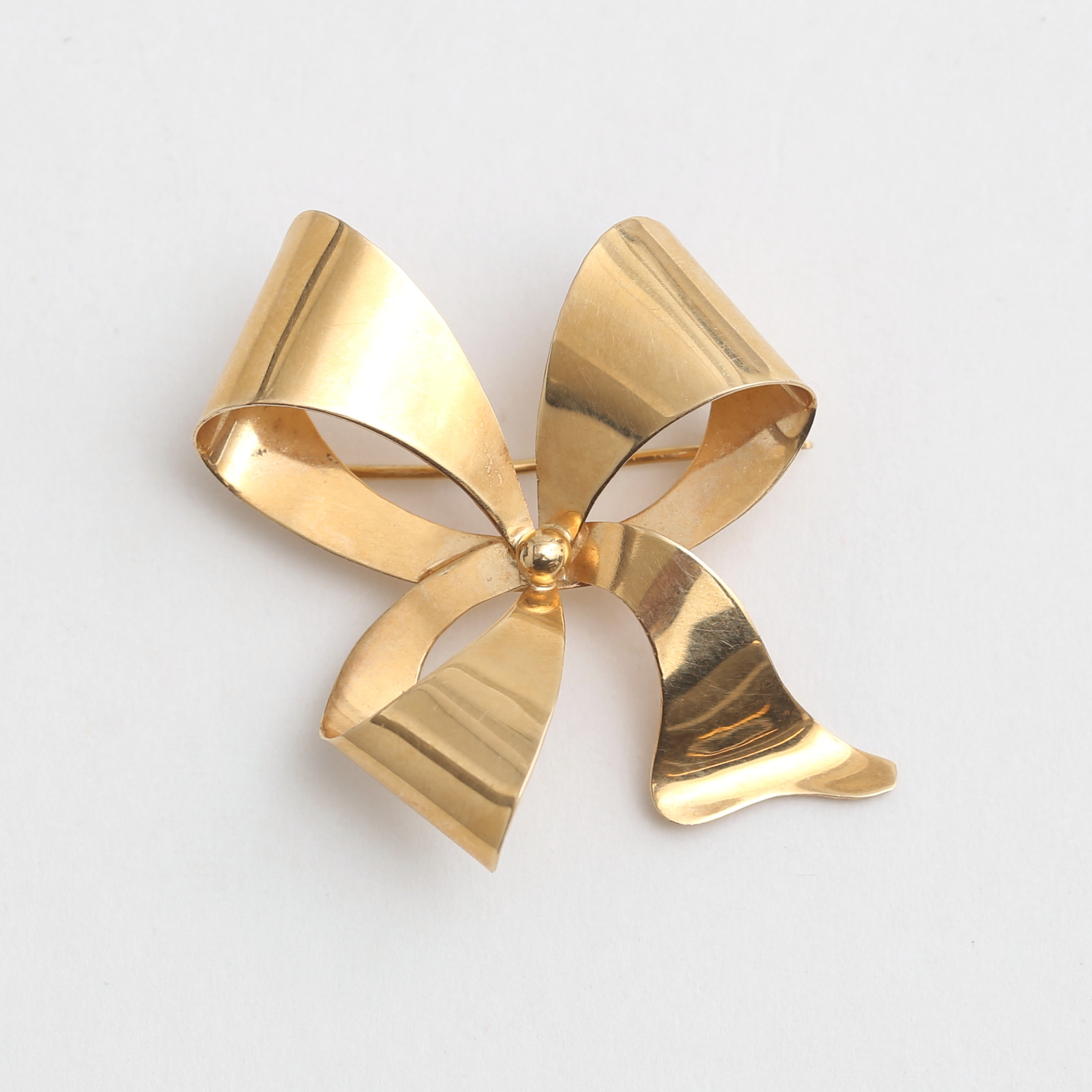 BROSCH, 18 k guld, 4,61 gram, Juvelfabriken Ab Stockholm, 1945.