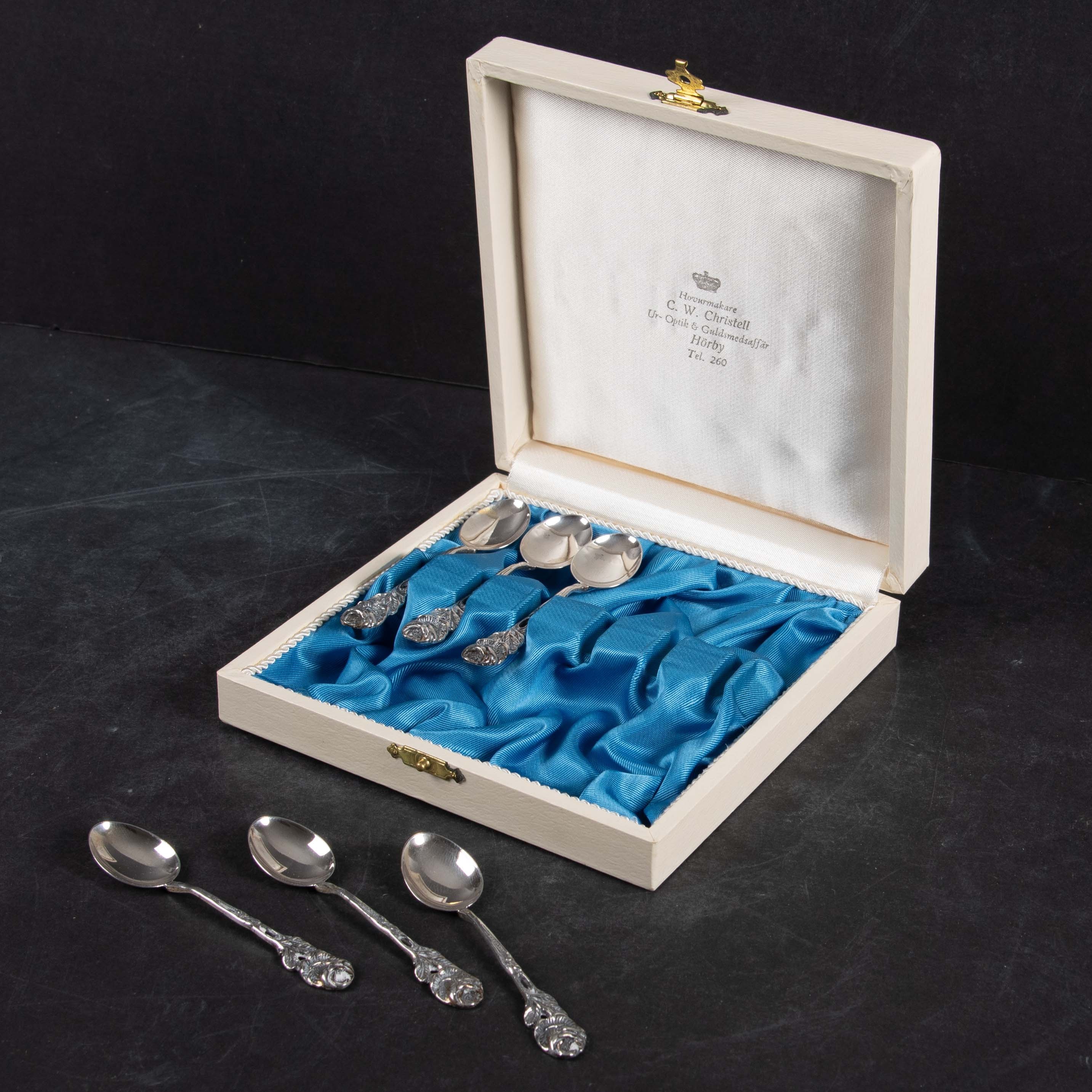 KAFFESKEDAR 6 st rosen, silver 49,60g.