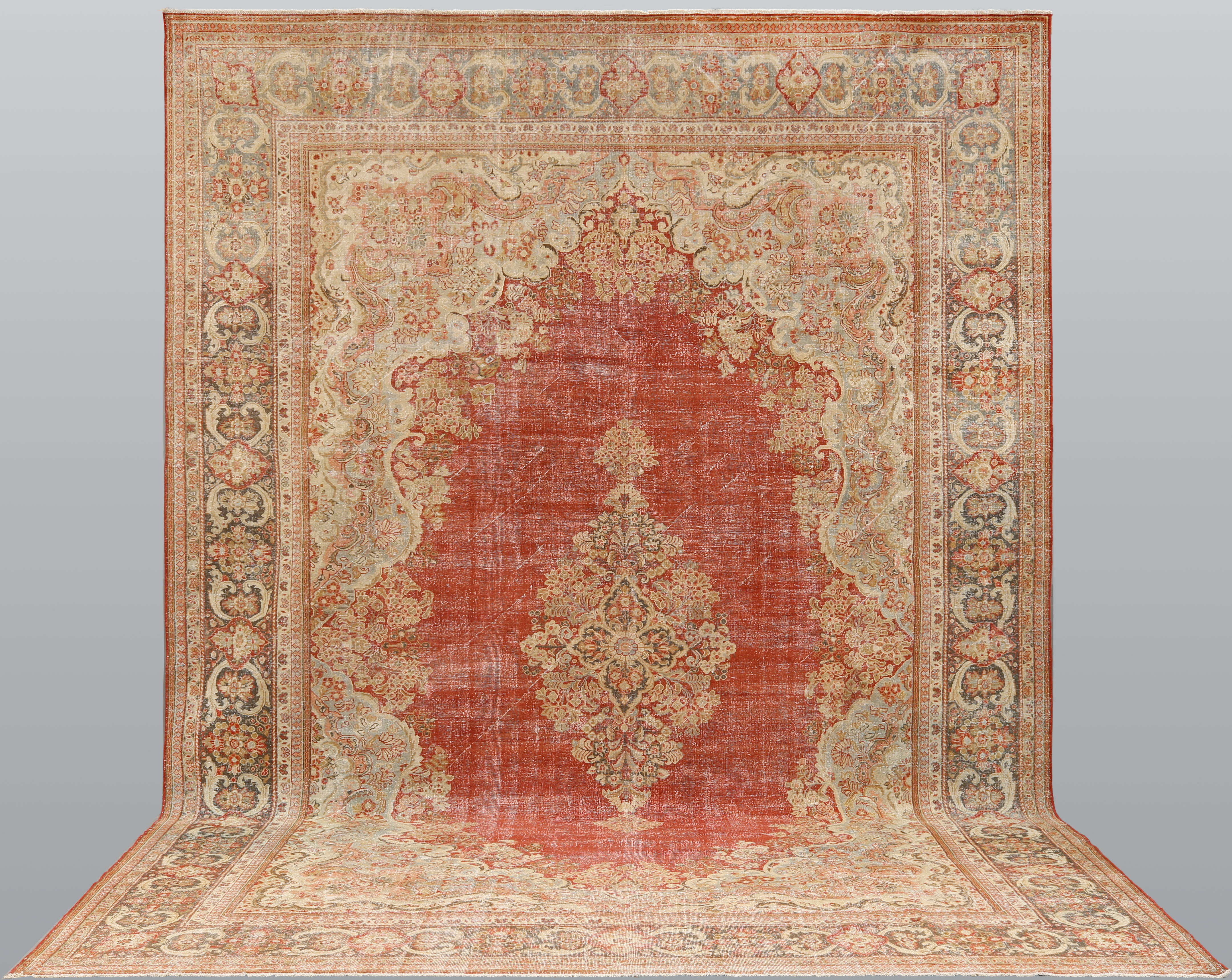 MATTA. Vintage antik Mahal, 478 x 320 cm.