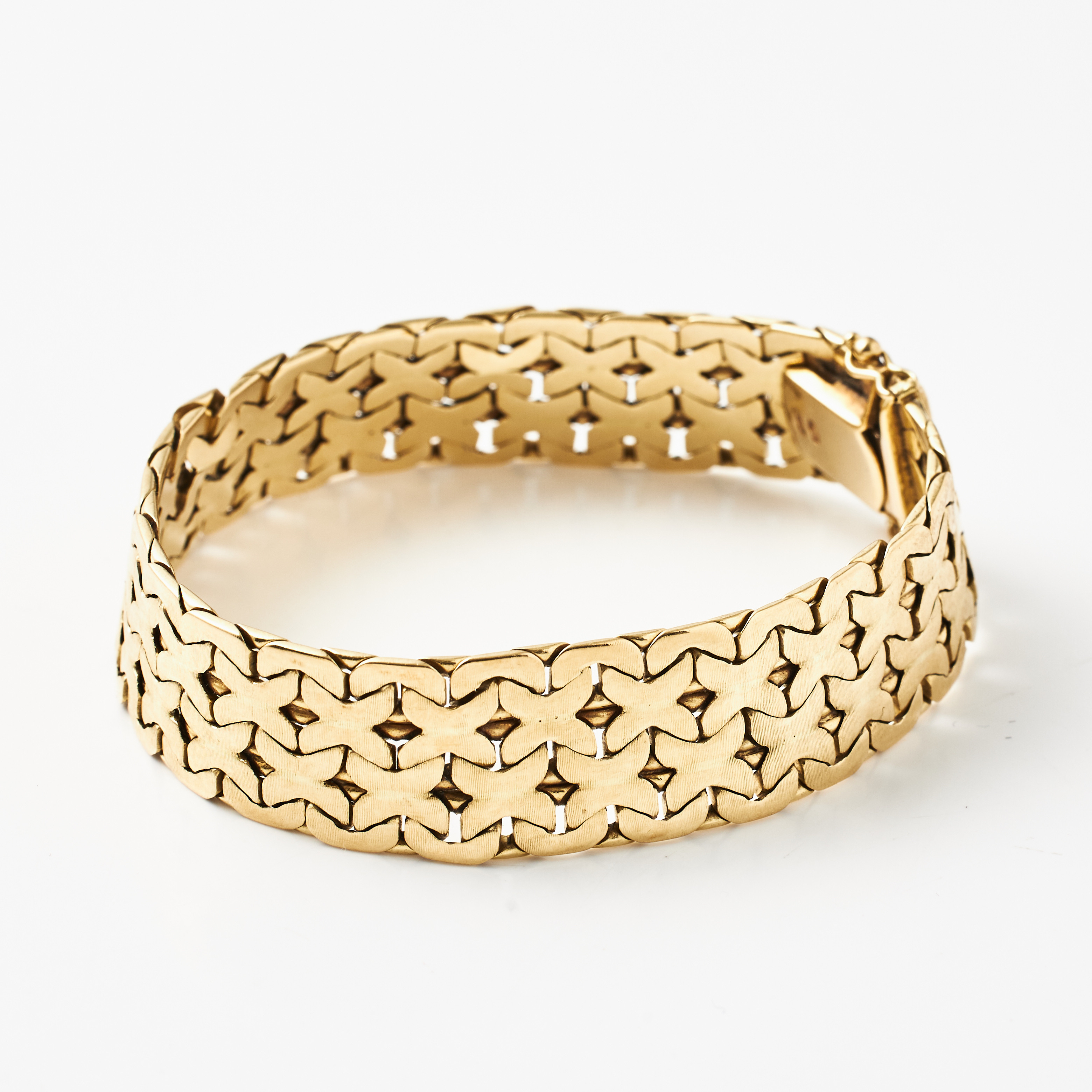 BUCHERER, armband, 18K satinerat guld, x-länk, Schweiz, 1980-tal.