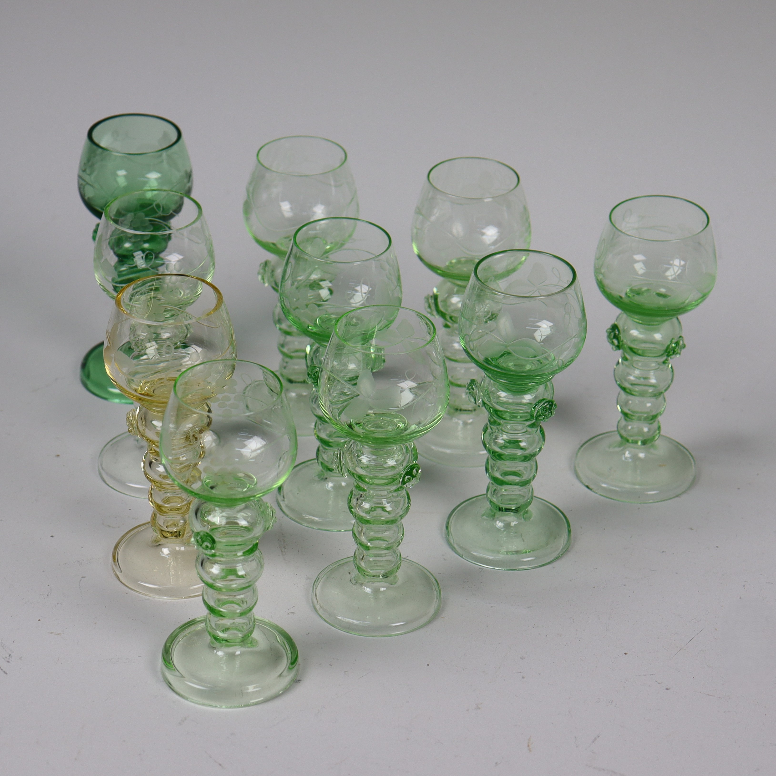 LIKÖRREMMARE, Trelleborgs Glasbruk, 1900-talets första hälft, 10 st.