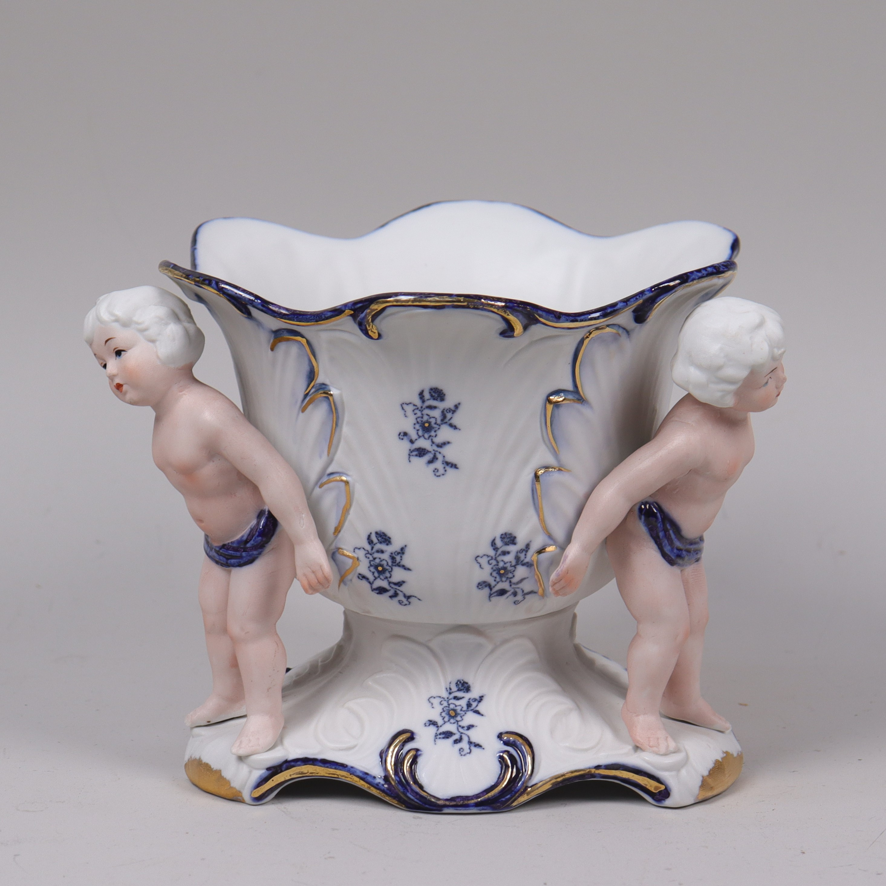 KRUKA, biskviporslin med puttis, 1900-tal.