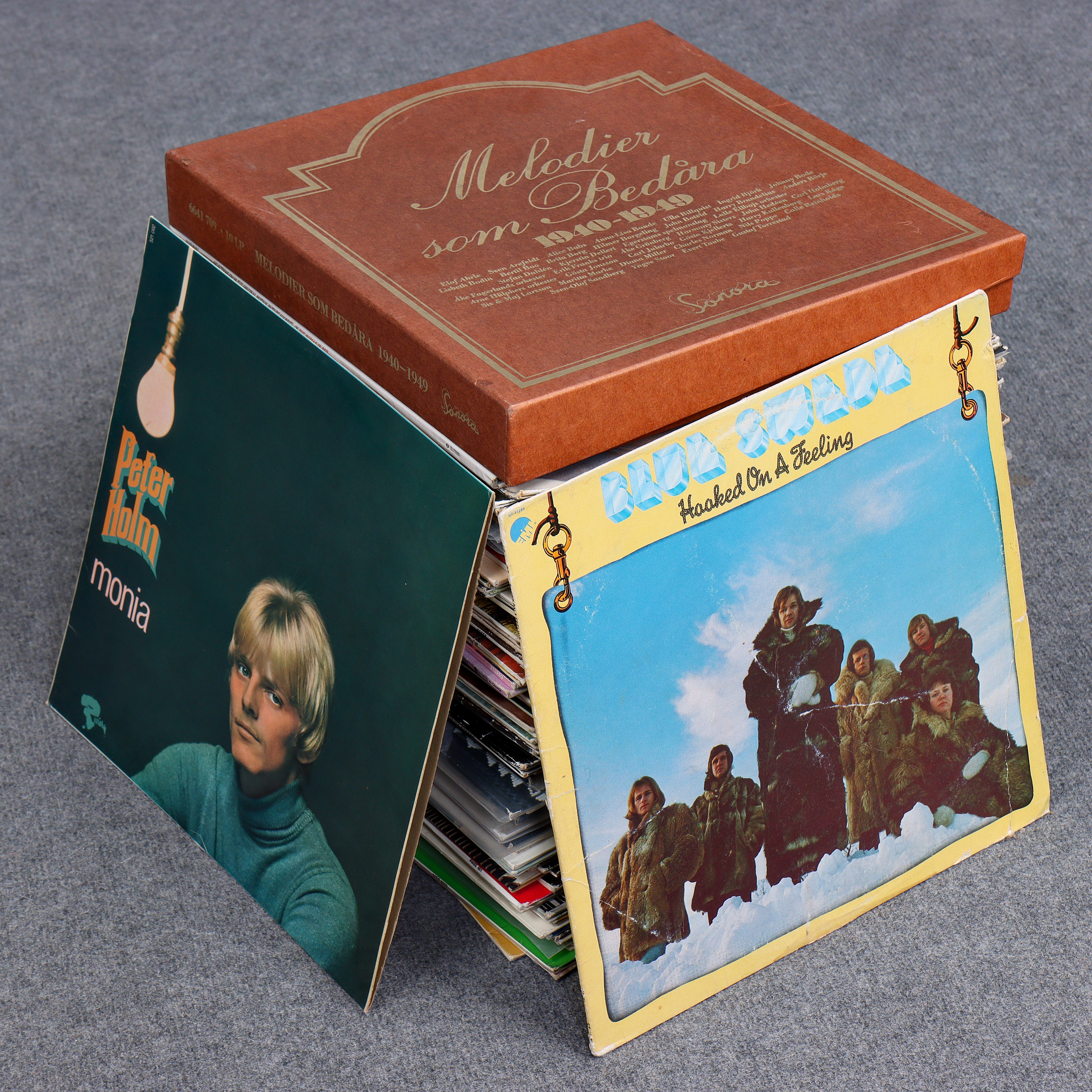ÖVER 100 LP-SKIVOR. GEORDIE SAVE THE WORLD 1976 (BRIAN JOHNSON AC/DC), PUGH ROGEFELDT, NIKLAS STRÖMSTEDTS OM, MAGNUS UGGLA, LARS BERGHAGEN, KIKKI, EURYTHMICS, LIZA MINNELLI M.FL.