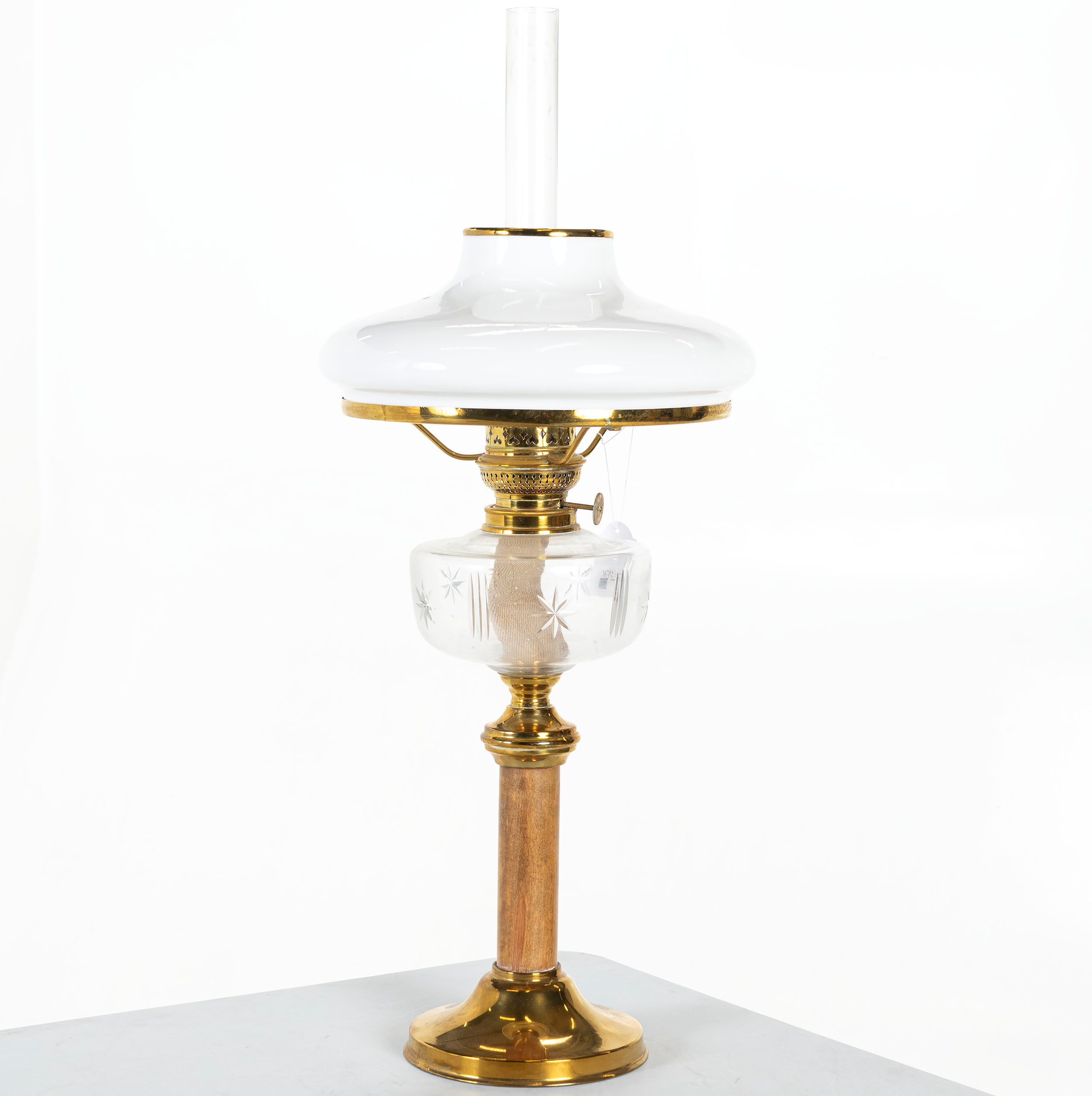 BORDSFOTOGENLAMPA, Mässing/glas, 1900-talets början.