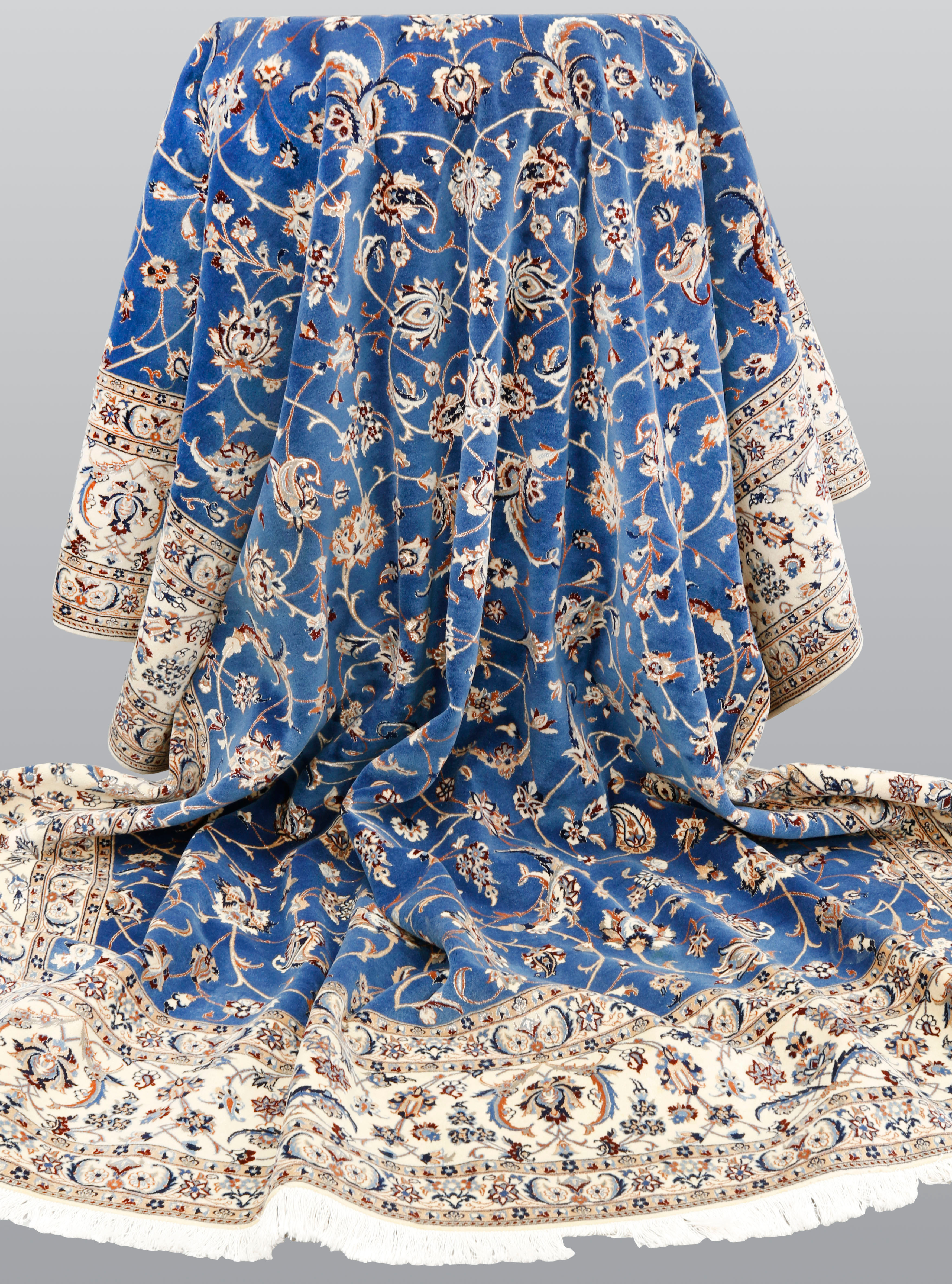 MATTA. Nain part silk, s.k 4 LAA ca 1.200.000 knutar/kvm, 367 x 266 cm.