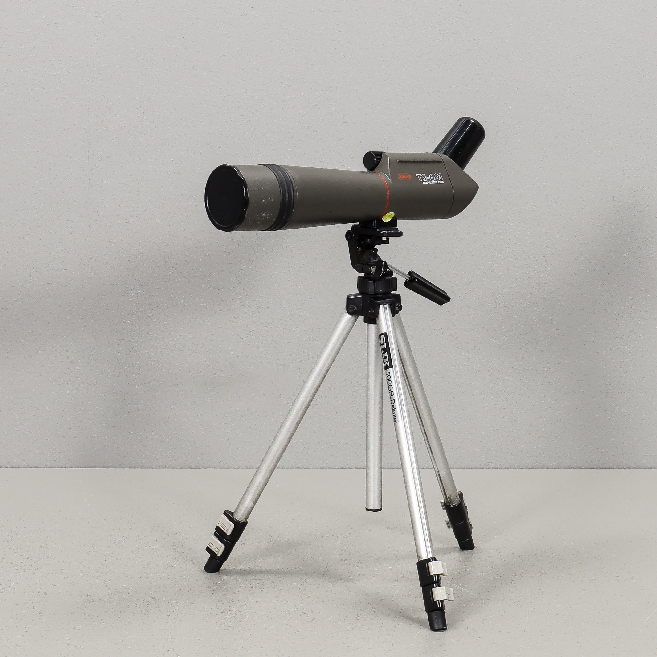 TUBKIKARE Kowa TS-601, med stativ.