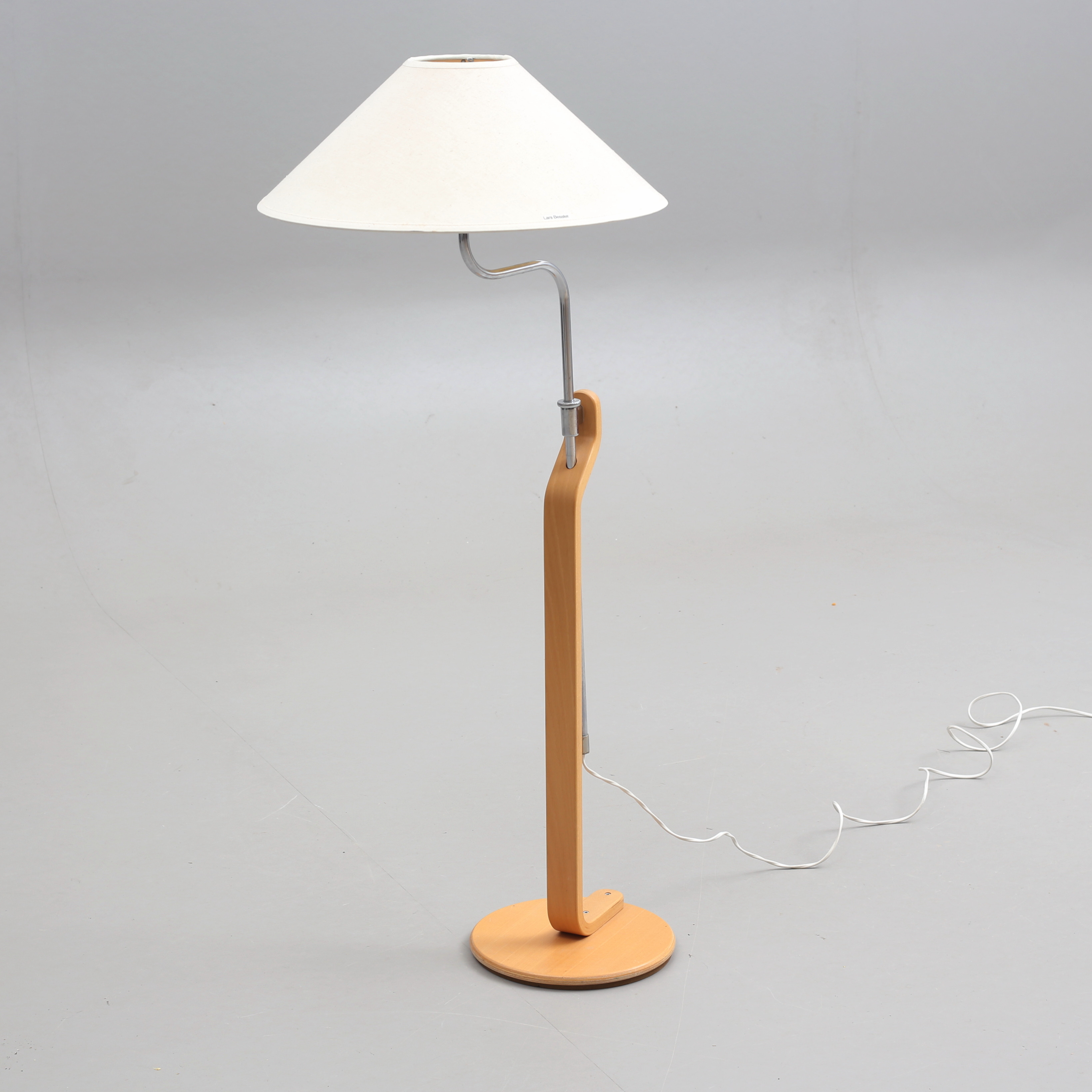 LARS BESSFELT. GOLVLAMPA, "Grevie", Ateljé Lyktan, 1900-talets andra hälft.