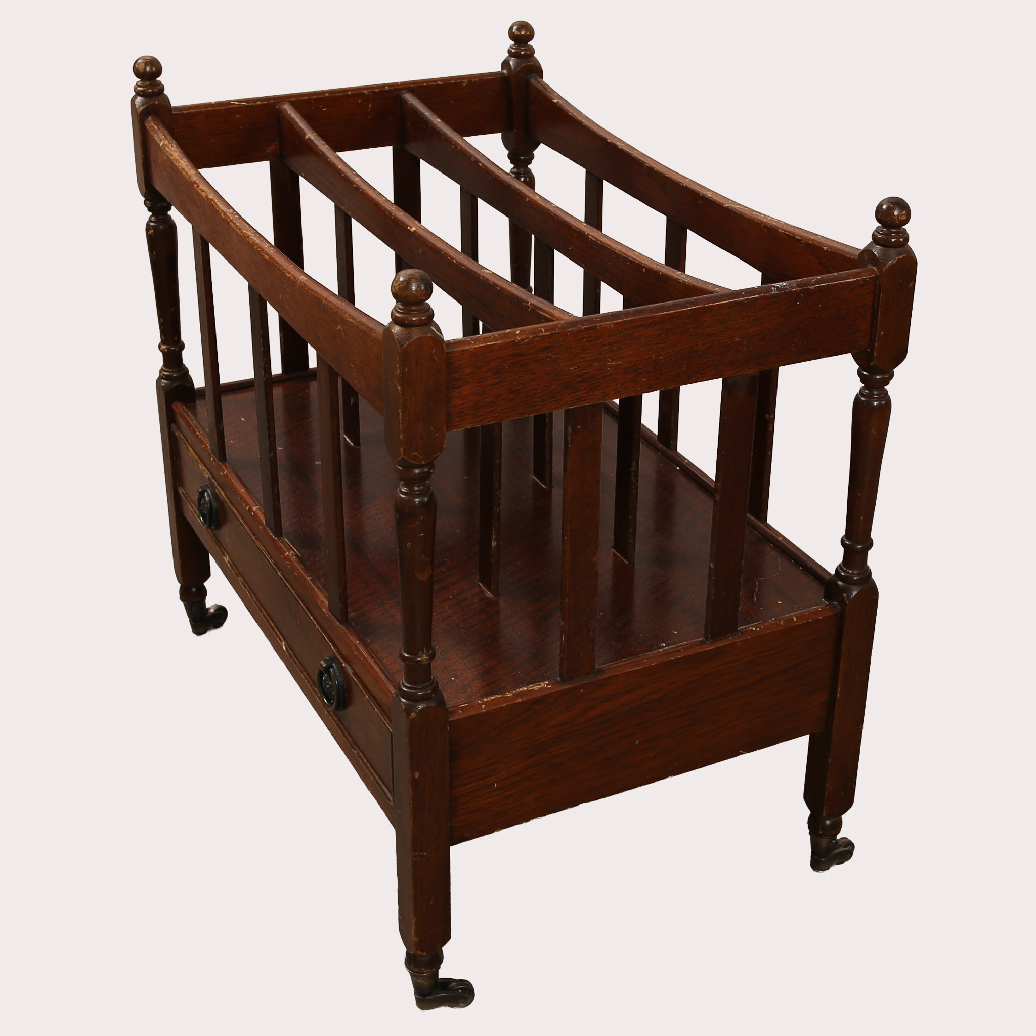 TIDSKRIFTSSAMLARE/CANTERBURY, mahogny, låda i sargen, England, 1900-talets sista fjärdedel.
