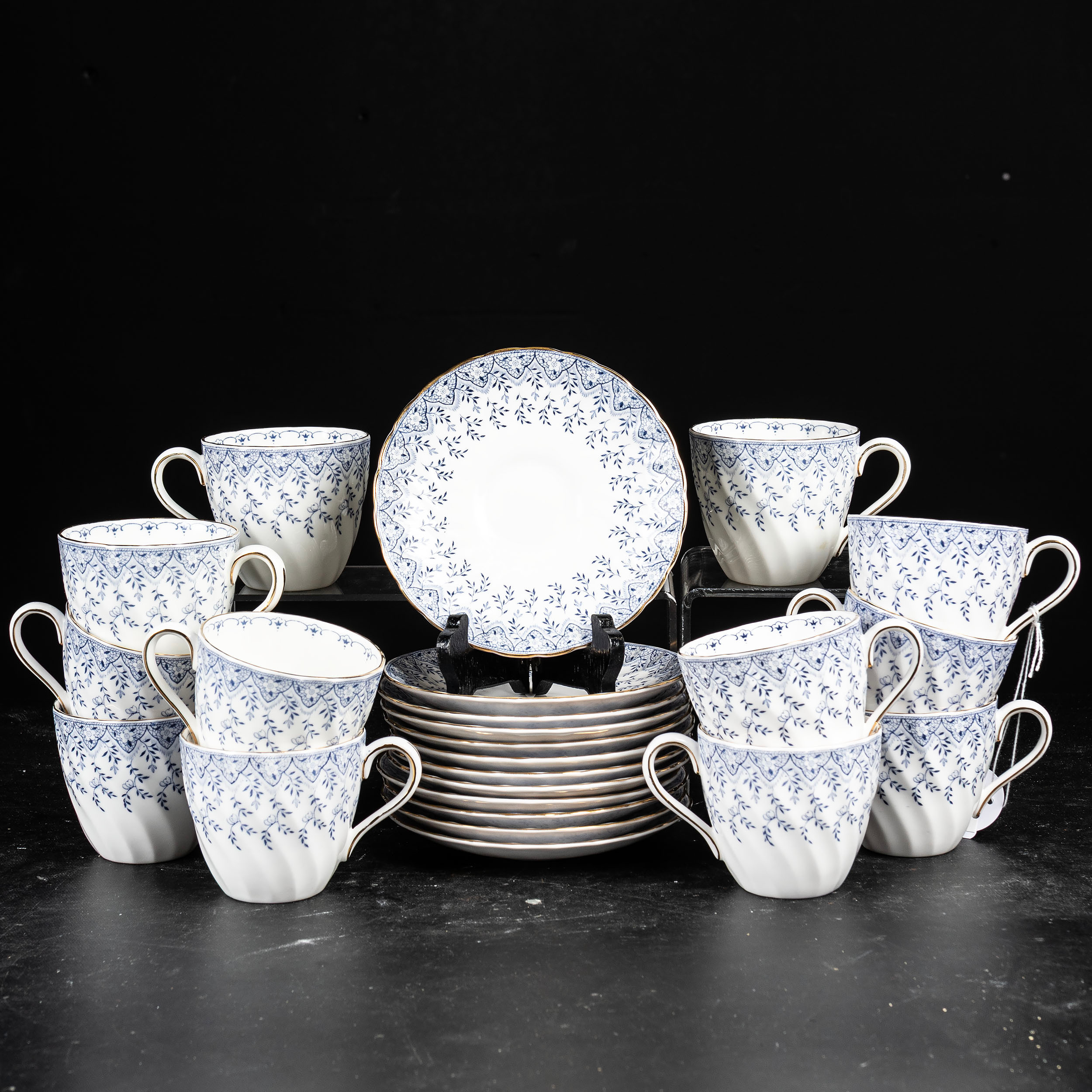 KAFFESERVIS, 24 delar, Royal Tuscan, fine bone china, Made in England.
