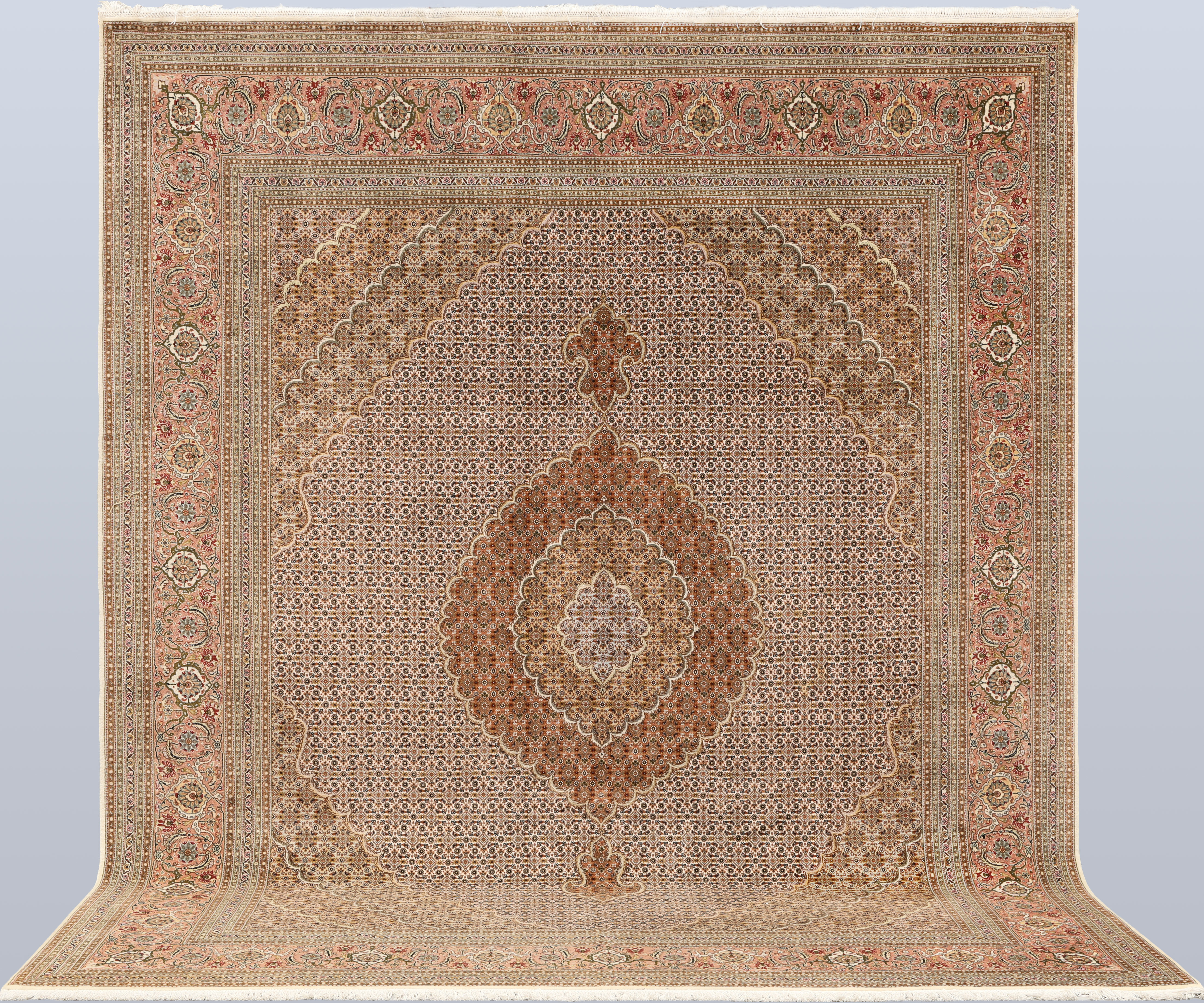 MATTA. Täbriz part silk, s.k 50 radj ca 500.000 knutar/kvm, 300 x 246 cm.