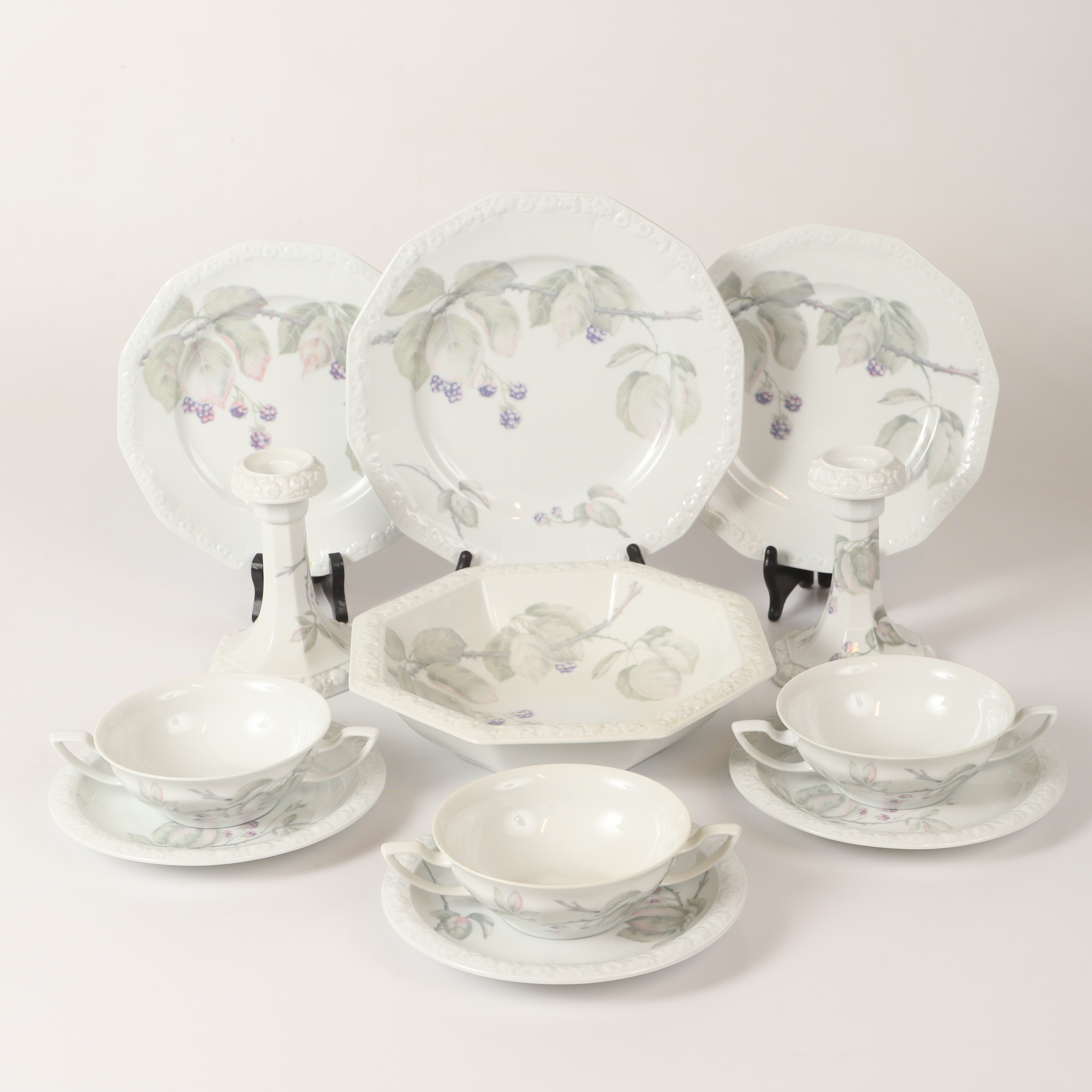 MATSERVIS, 35 delar, " Maria Björnbär", porslin, Rosenthal, Tyskland.