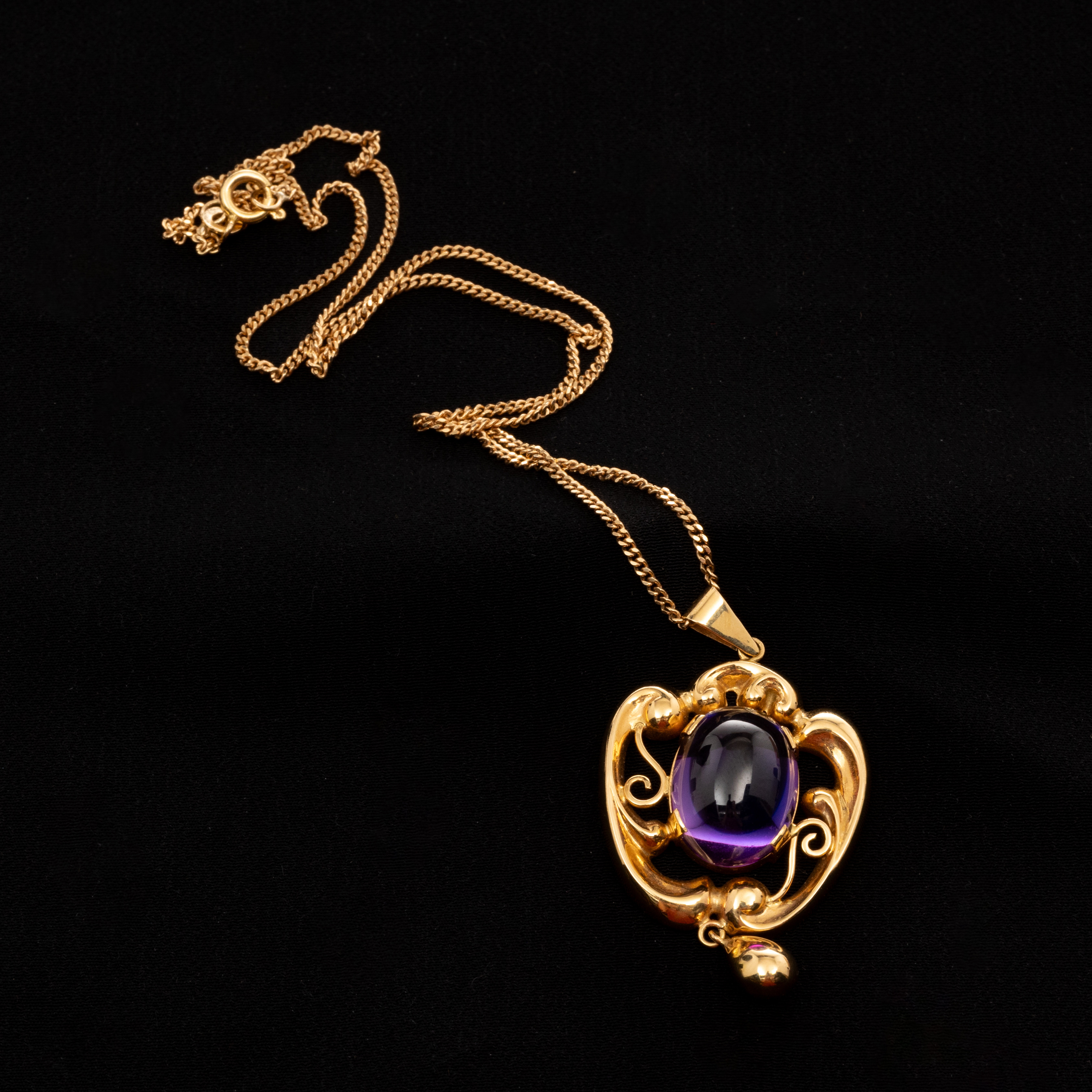 COLLIER, 18K guld, Ametist 9 ct.