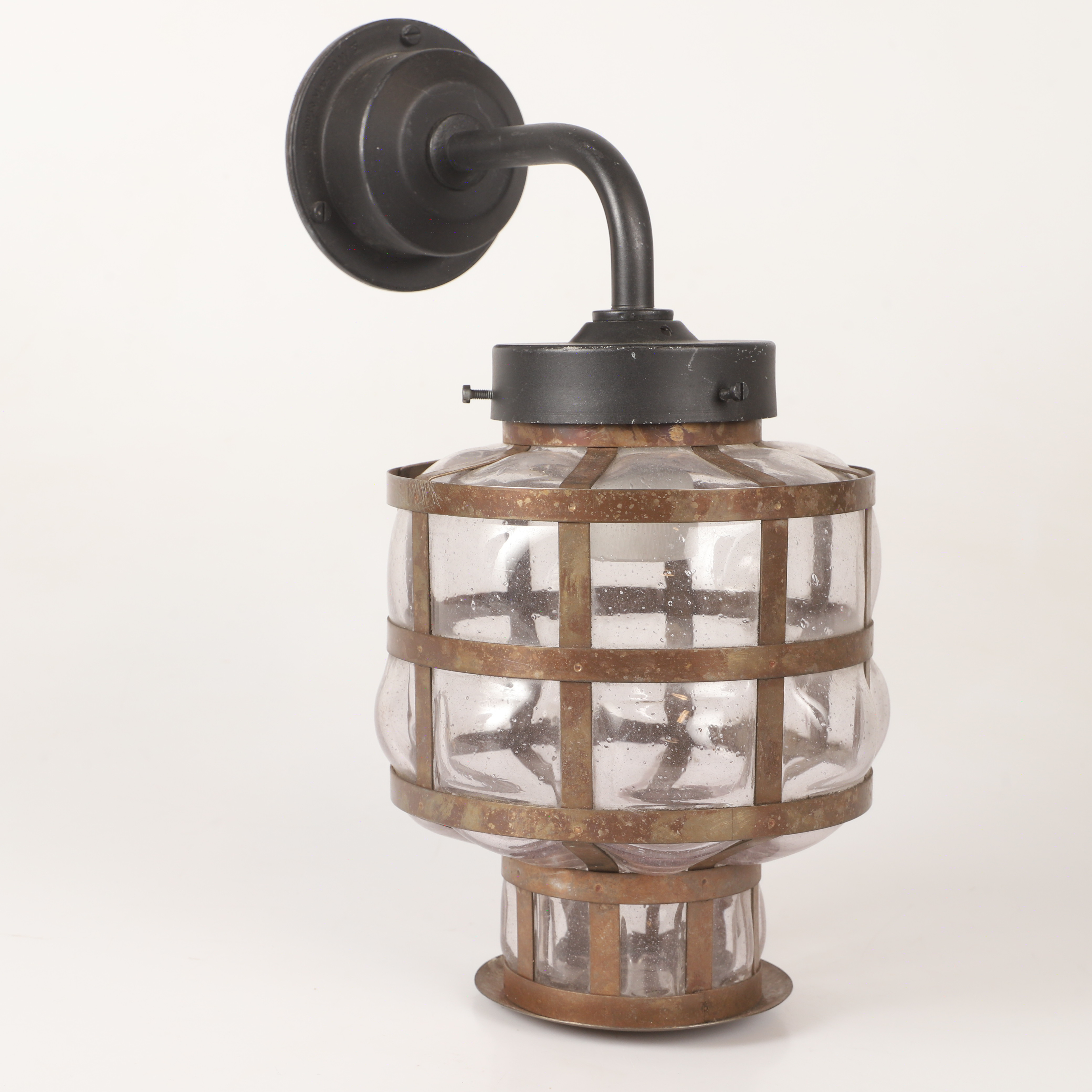 VÄGGLAMPA, glas/smide, 2000-tal.