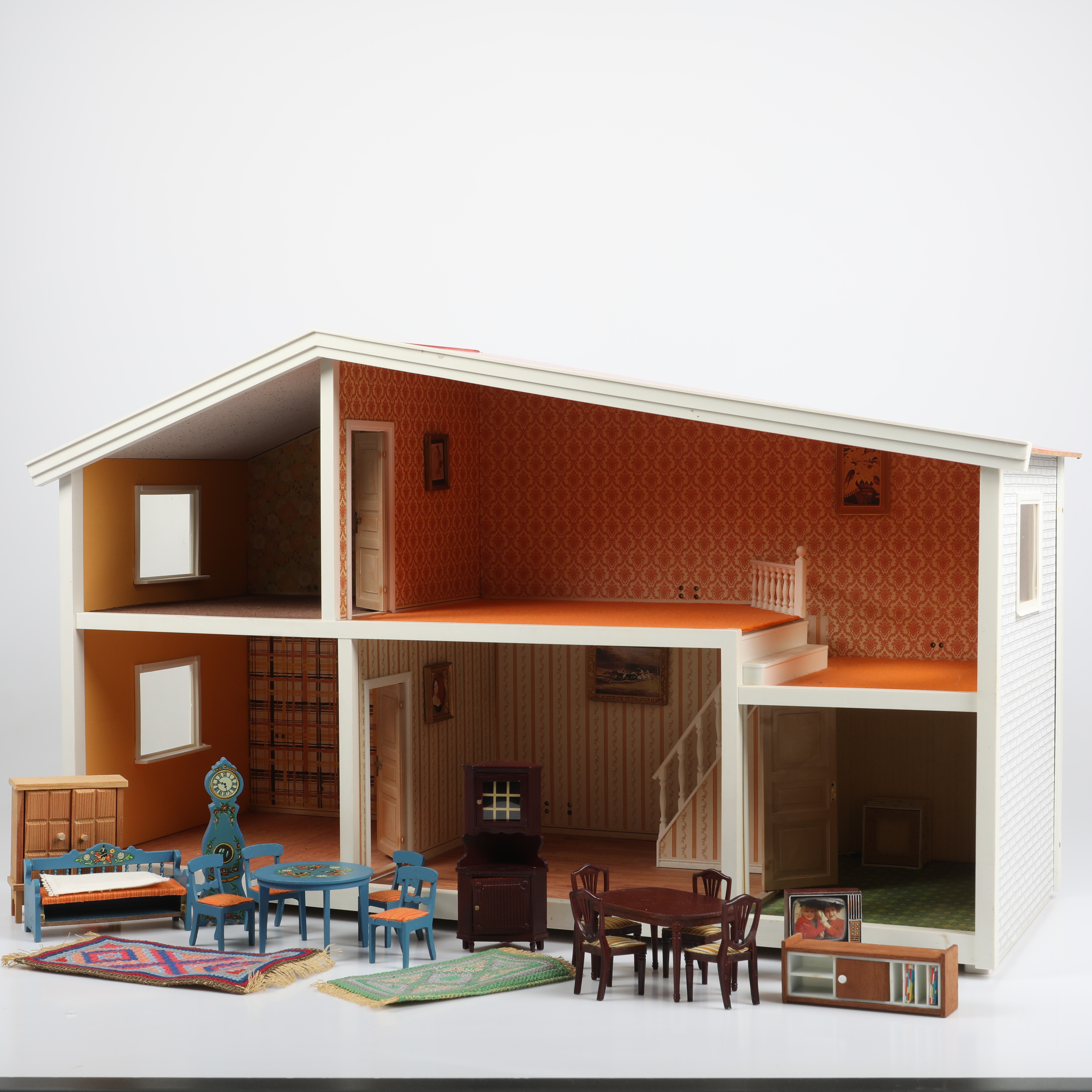 DOCKHUS/DOCKSKÅP MED INREDNING, Lundby, 1970/80-tal.