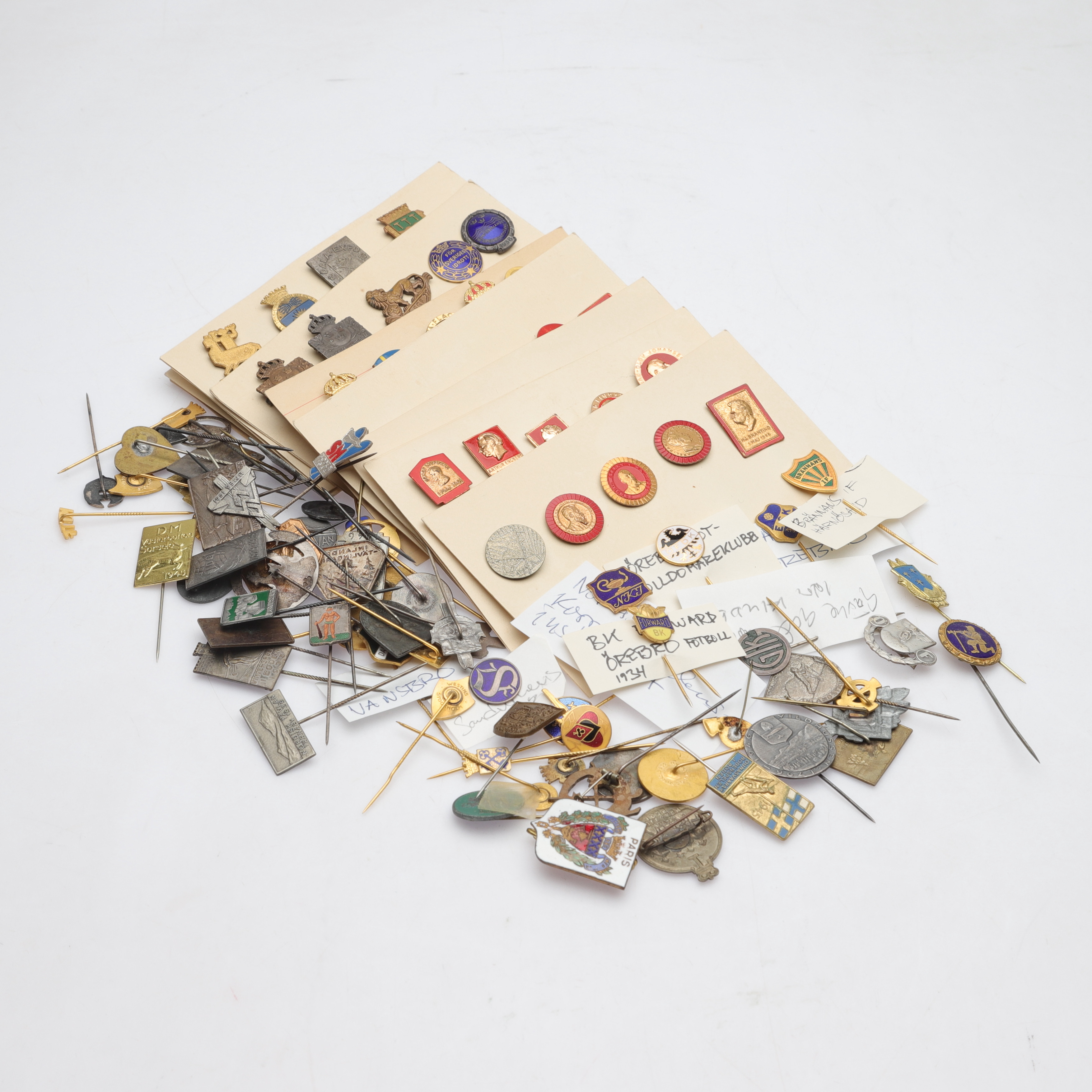 PARTI NÅLMÄRKEN-/PINS, 1900-tal.