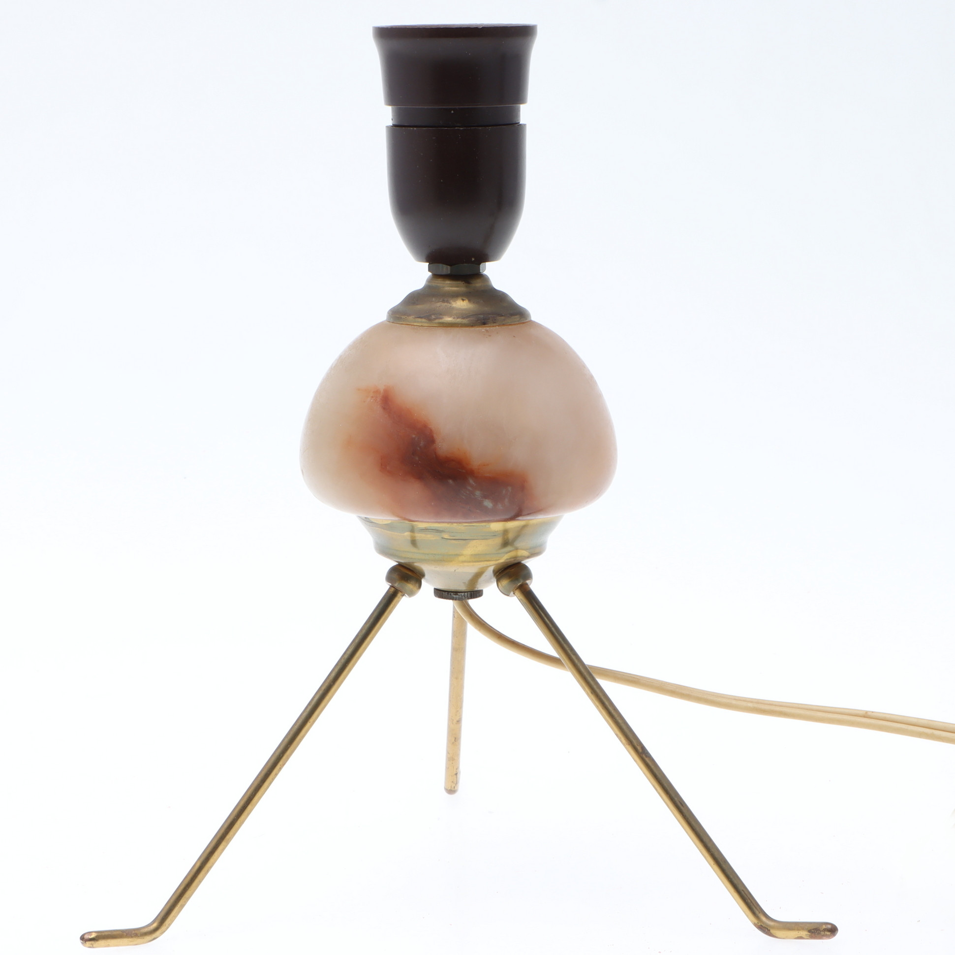BORDSLAMPA, alabaster & mässing, 1900-talets mitt.